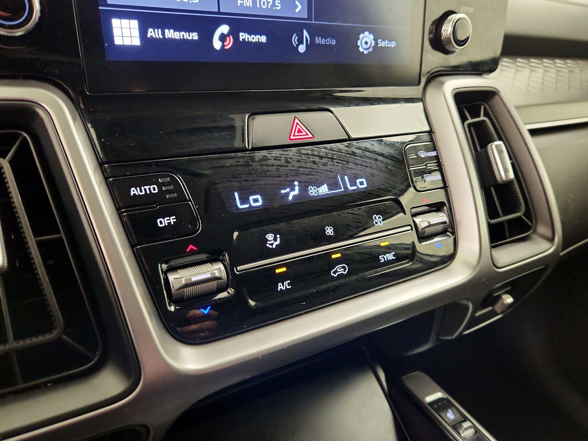 Thumbnail: 2021 Kia Sorento - 16