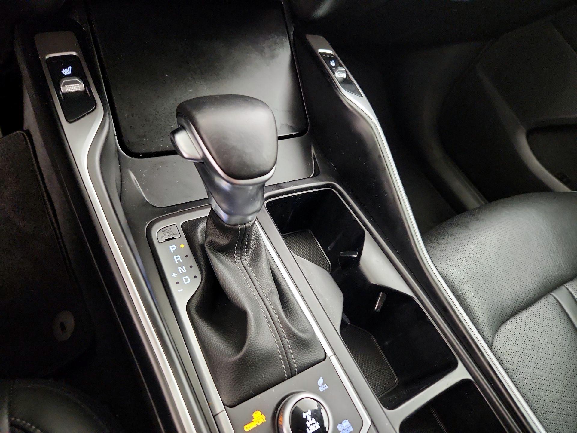 Thumbnail: 2021 Kia Sorento - 17