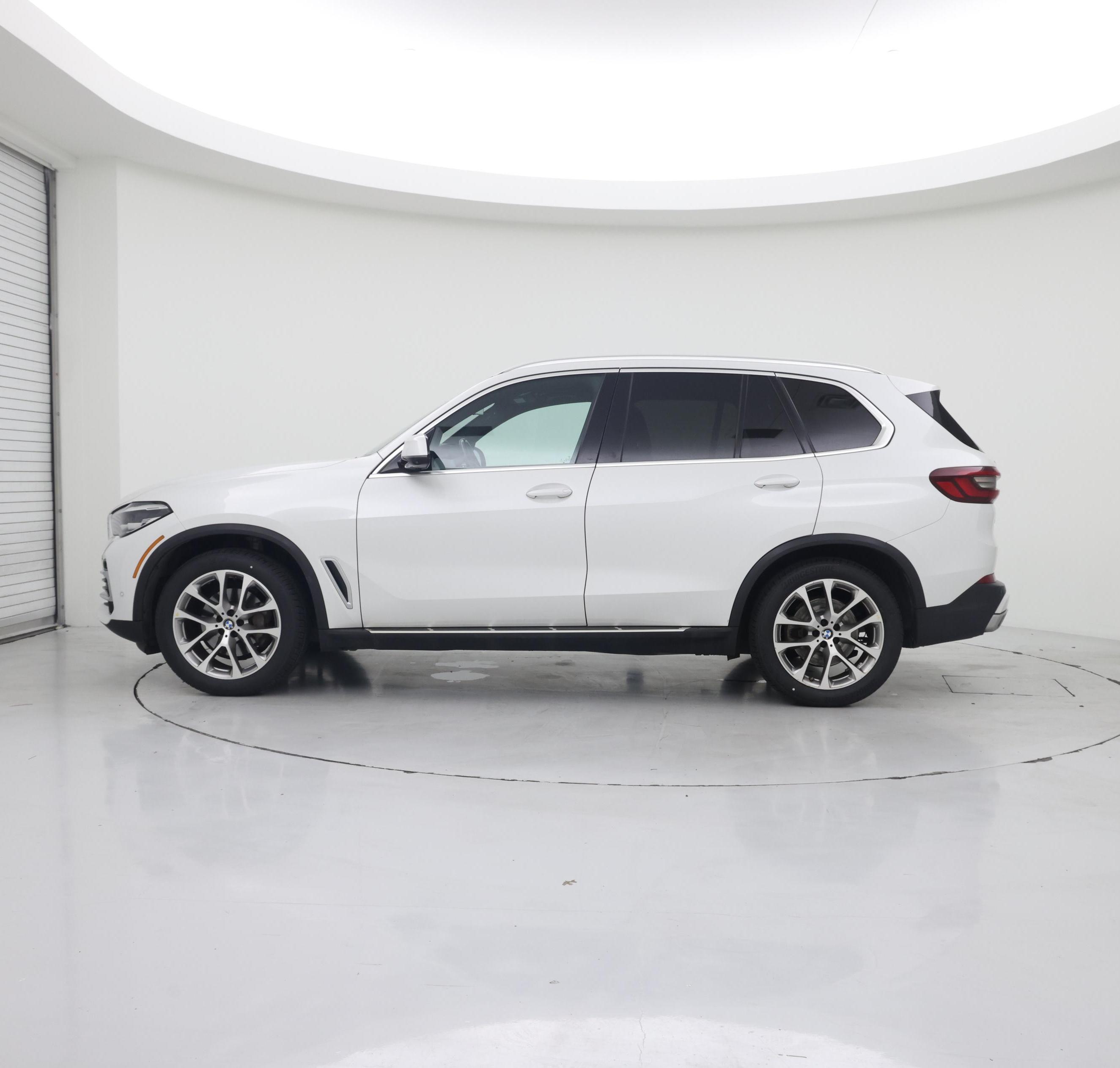 Thumbnail: 2023 BMW X5 - 3