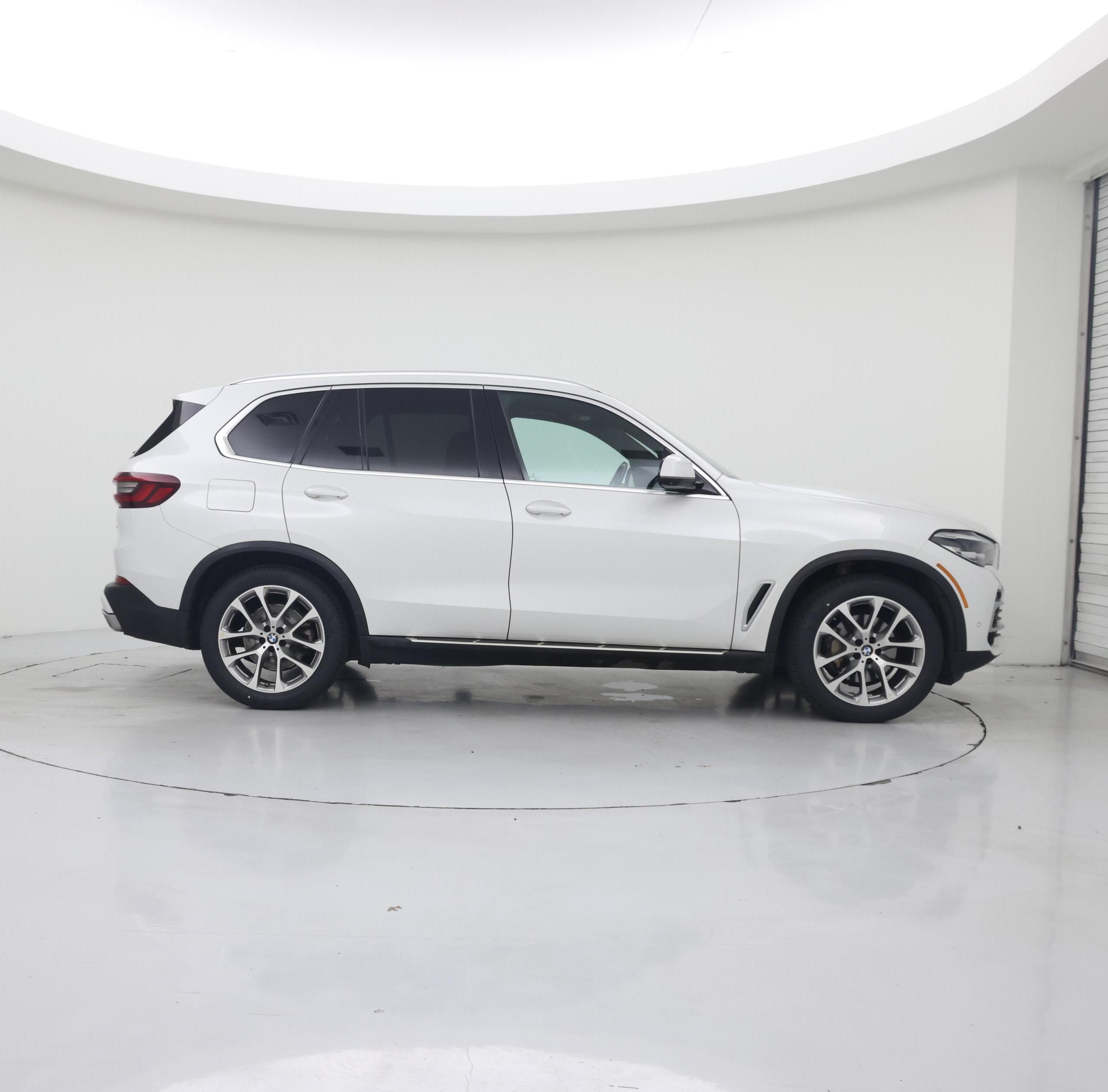 Thumbnail: 2023 BMW X5 - 7
