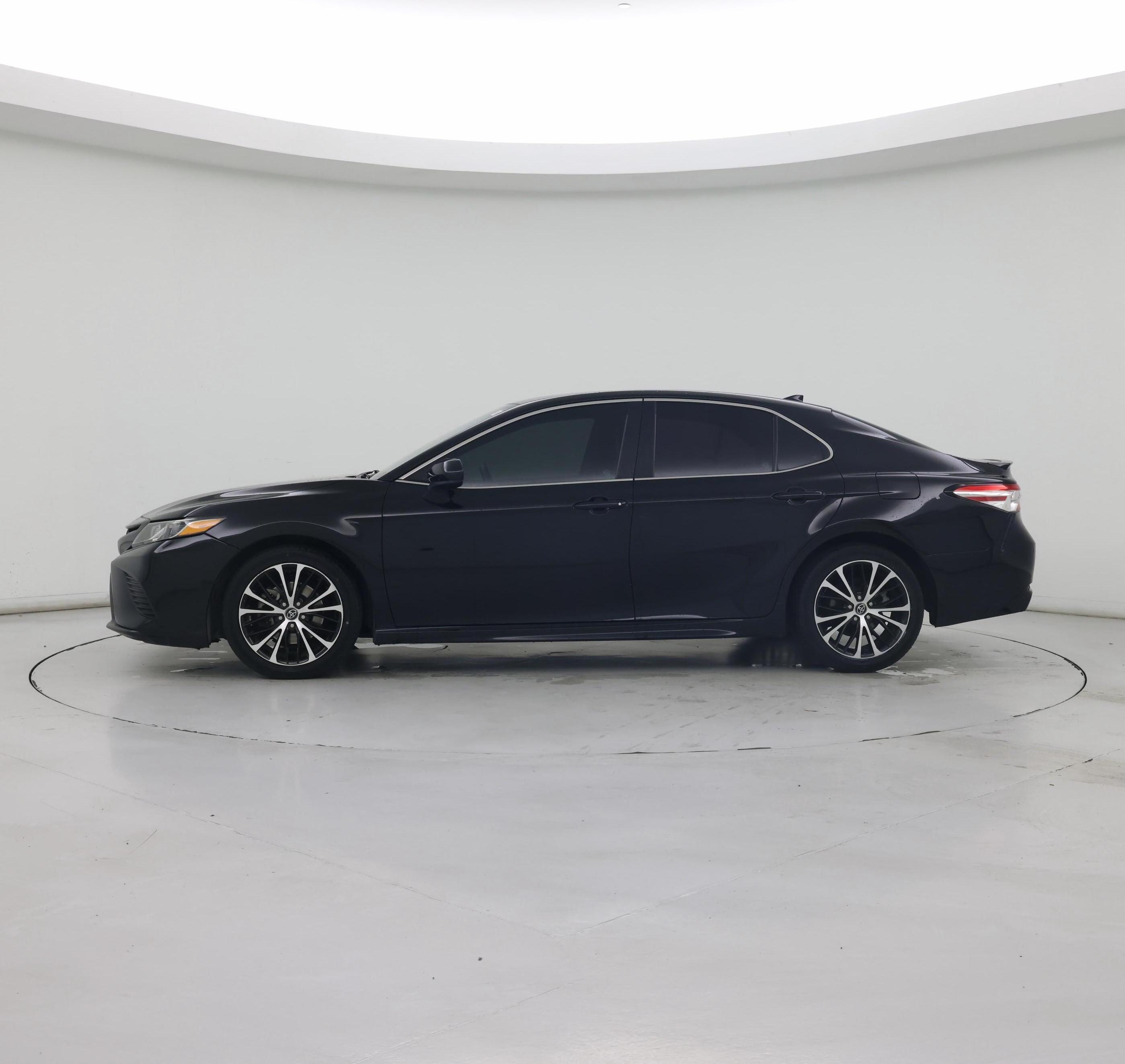 Thumbnail: 2020 Toyota Camry - 3