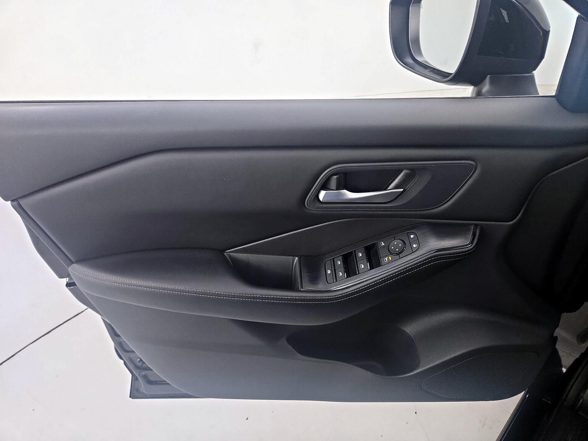 Thumbnail: 2025 Nissan Rogue - 12