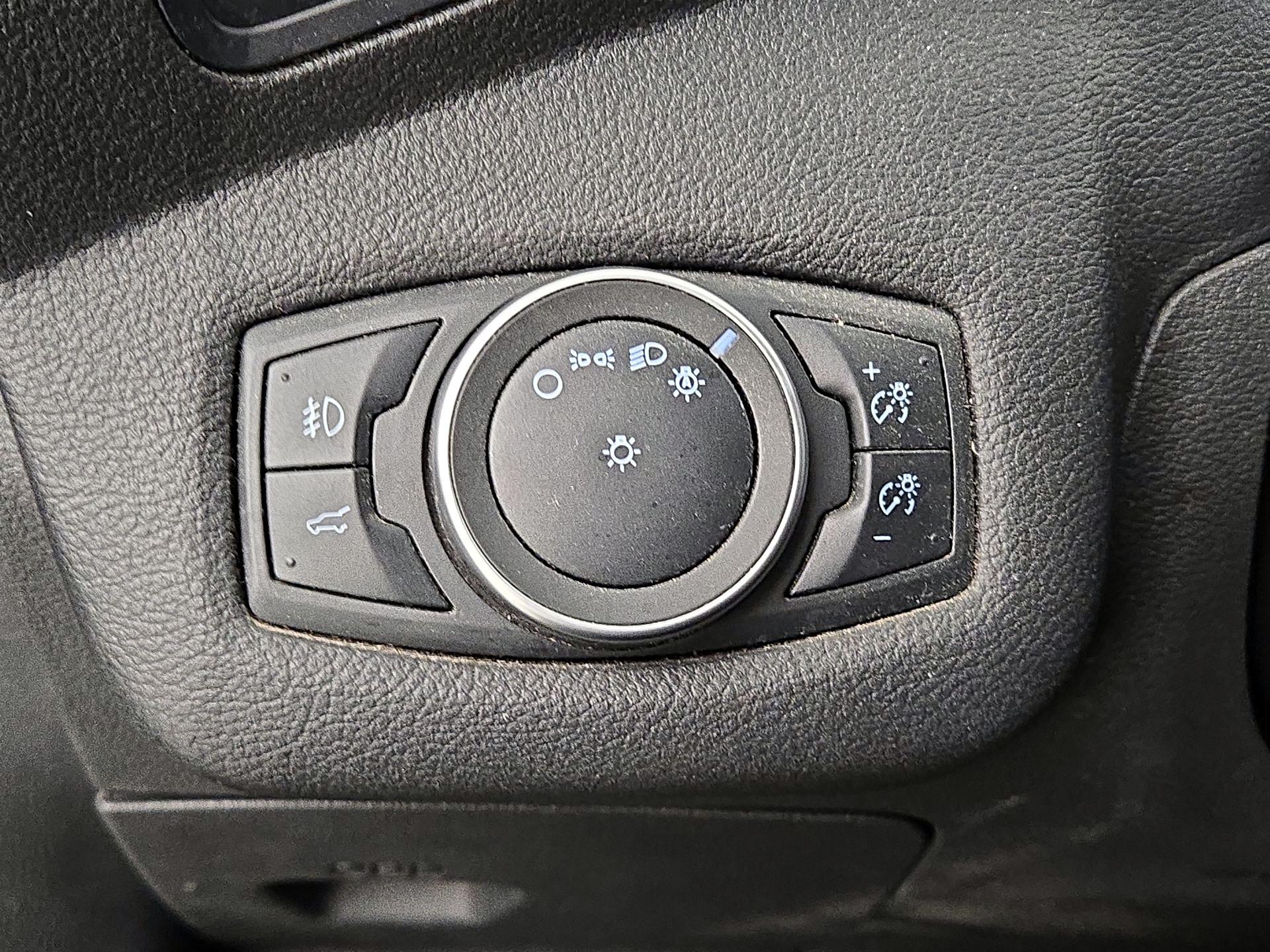 Thumbnail: 2019 Ford Escape - 13