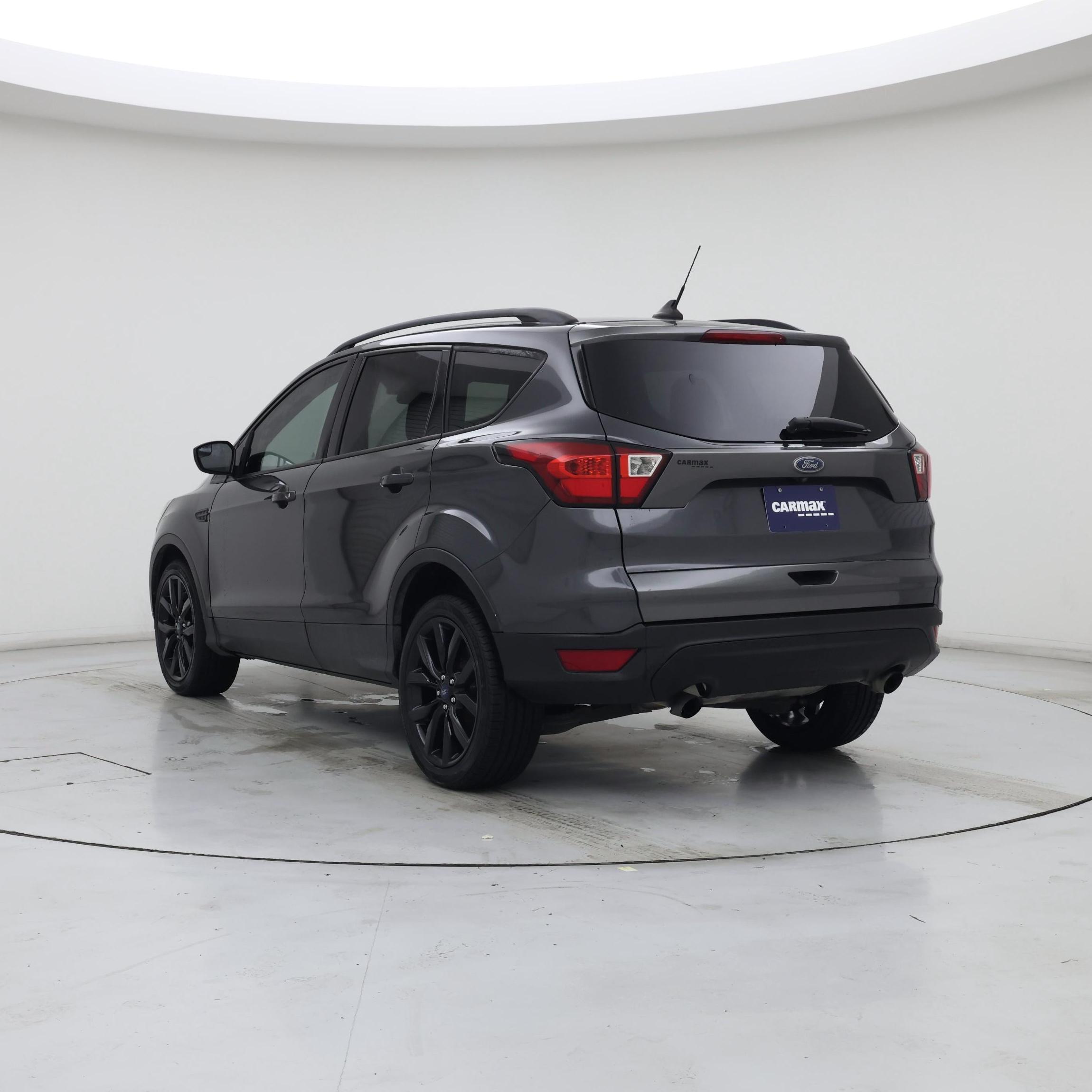 Thumbnail: 2019 Ford Escape - 2