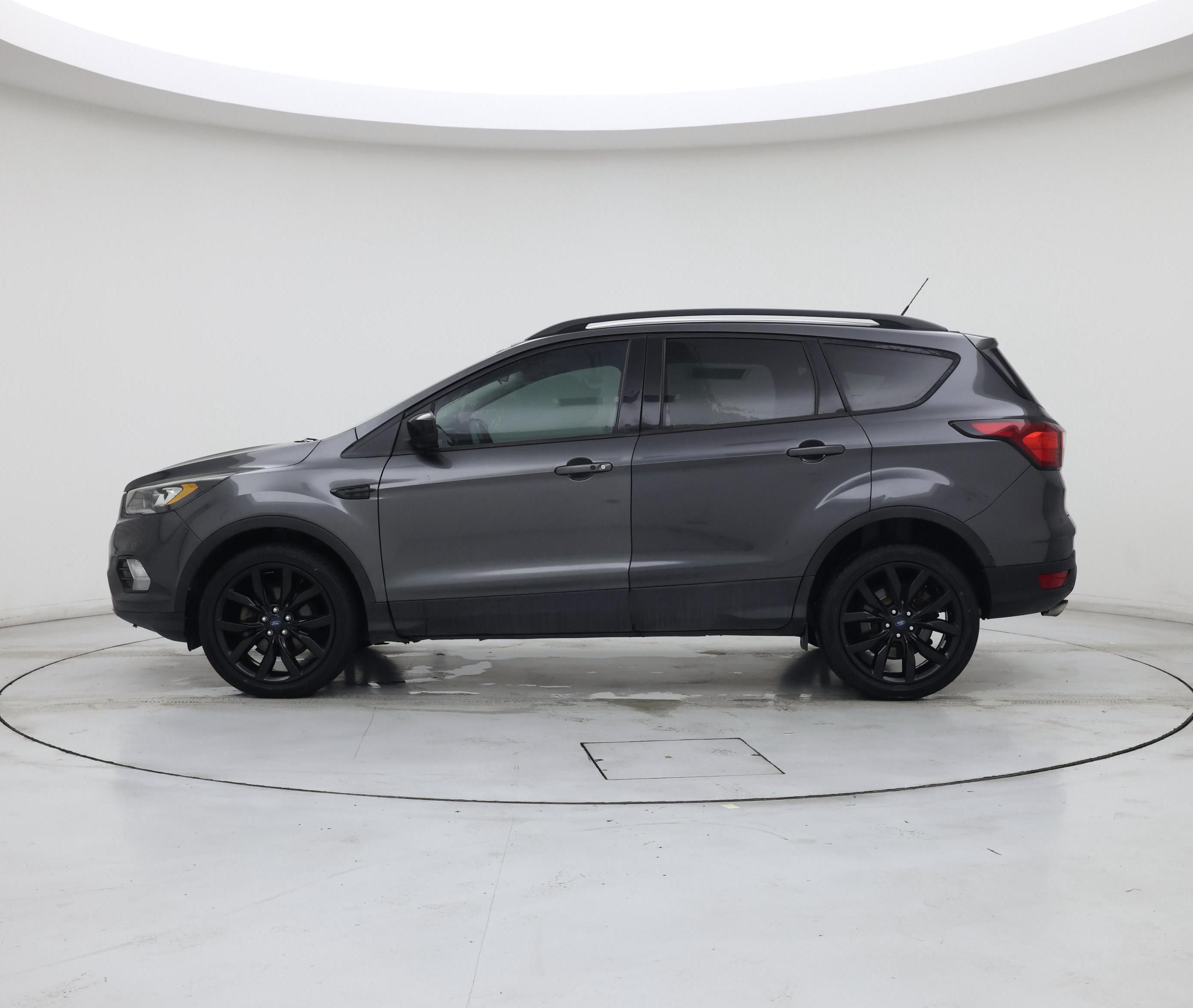 Thumbnail: 2019 Ford Escape - 3