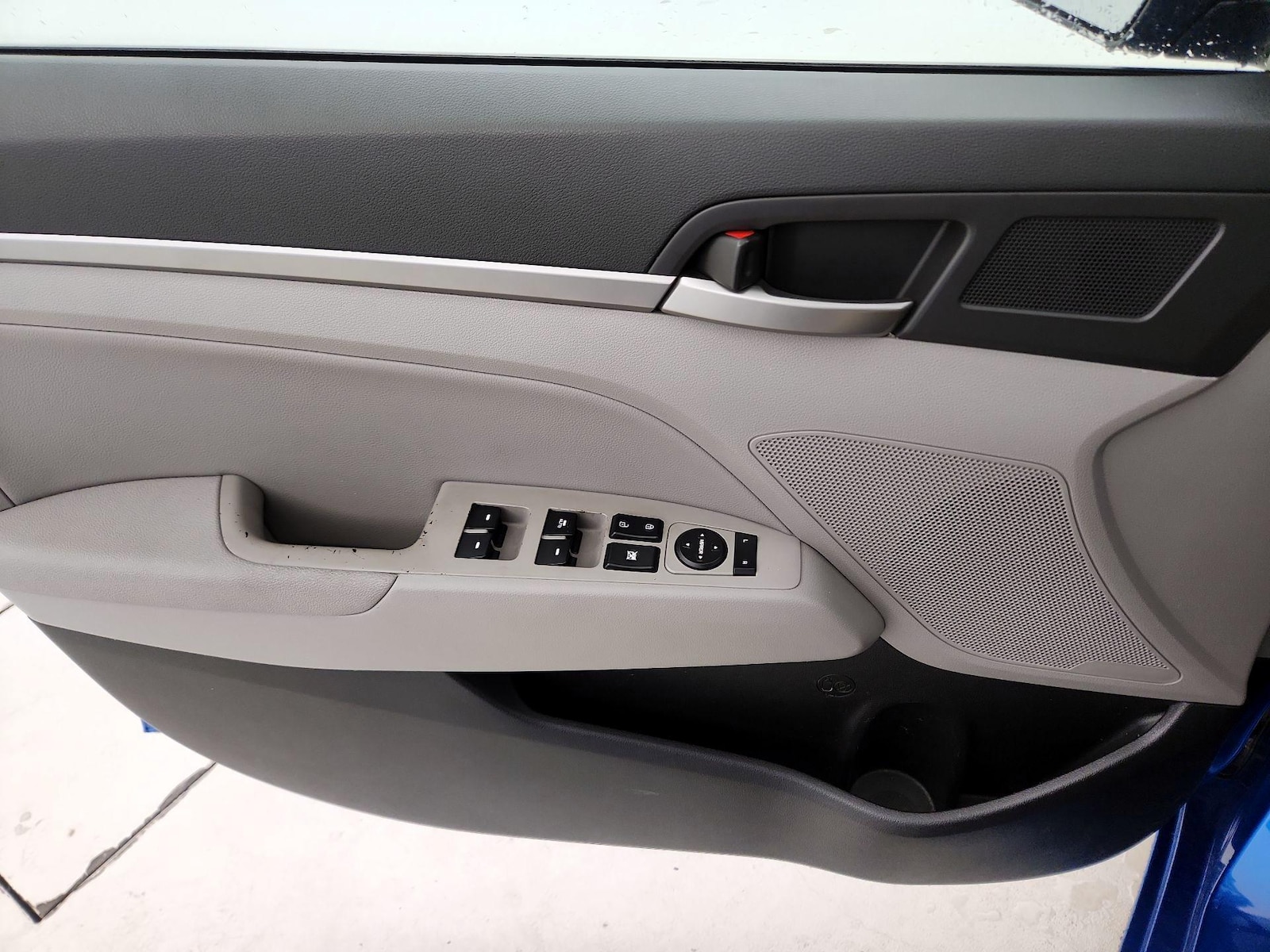 2017 Hyundai Elantra Limited - Photo 13