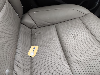 Seats Rear row Cosmetic Imperfection