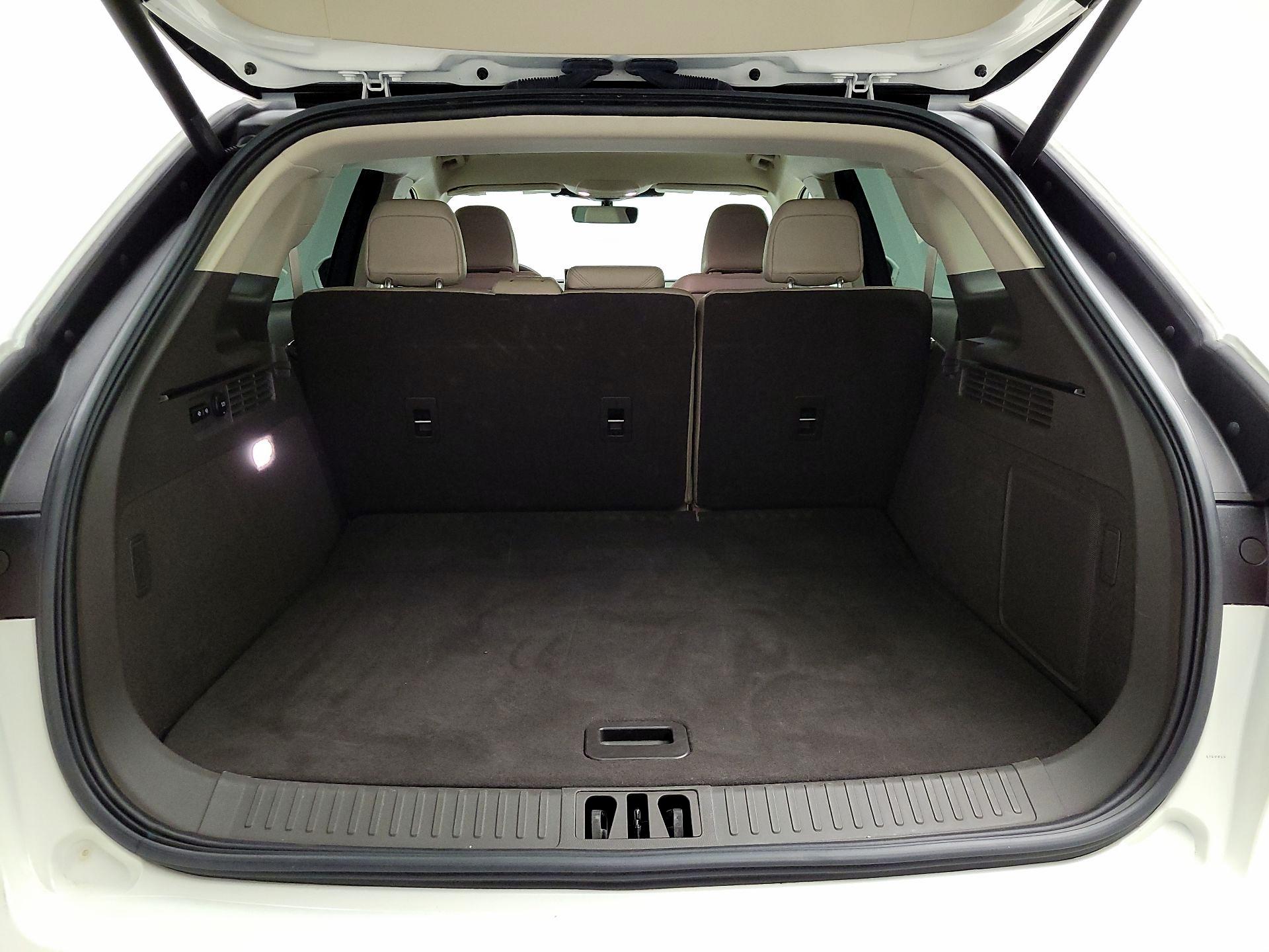 Thumbnail: 2023 Lincoln Nautilus - 20