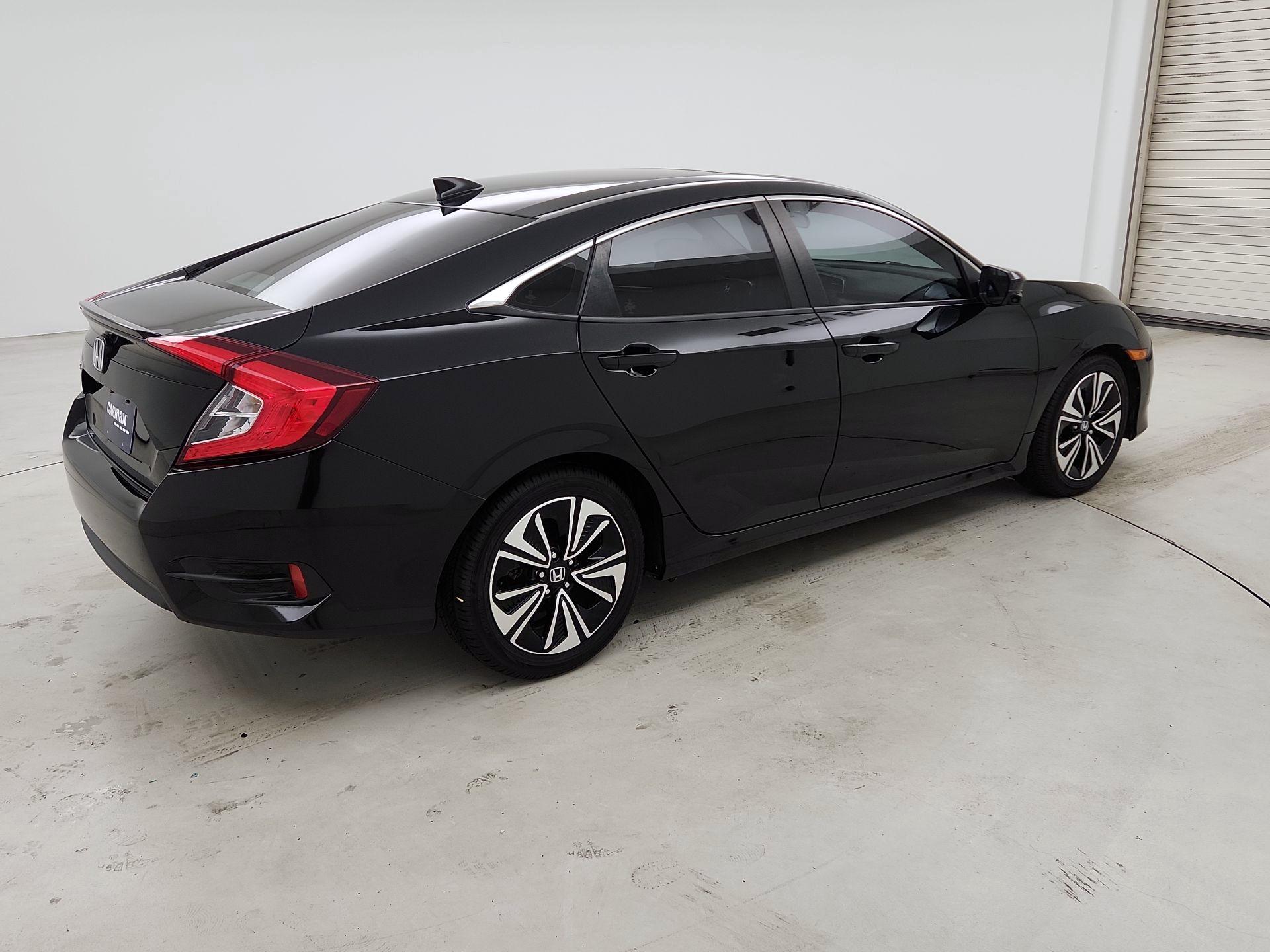 Thumbnail: 2017 Honda Civic - 5
