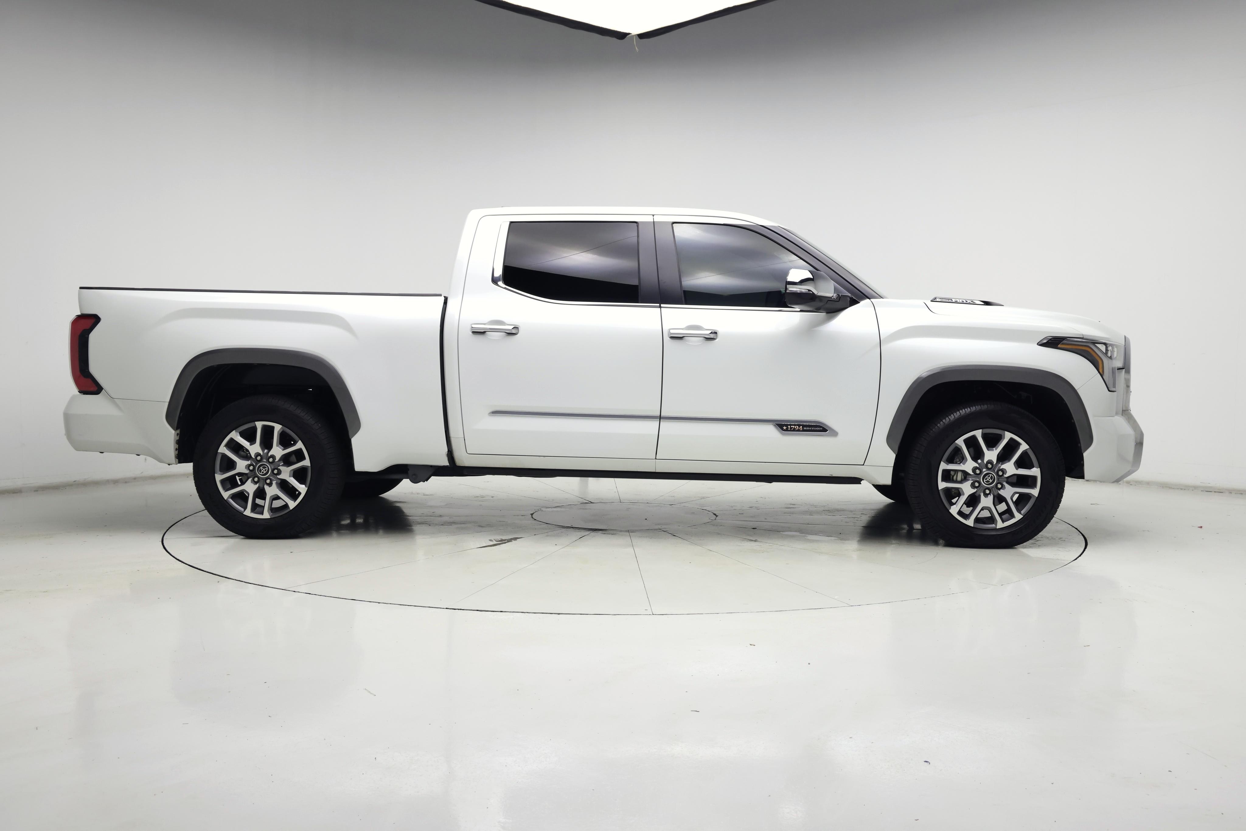 Thumbnail: 2024 Toyota Tundra - 7