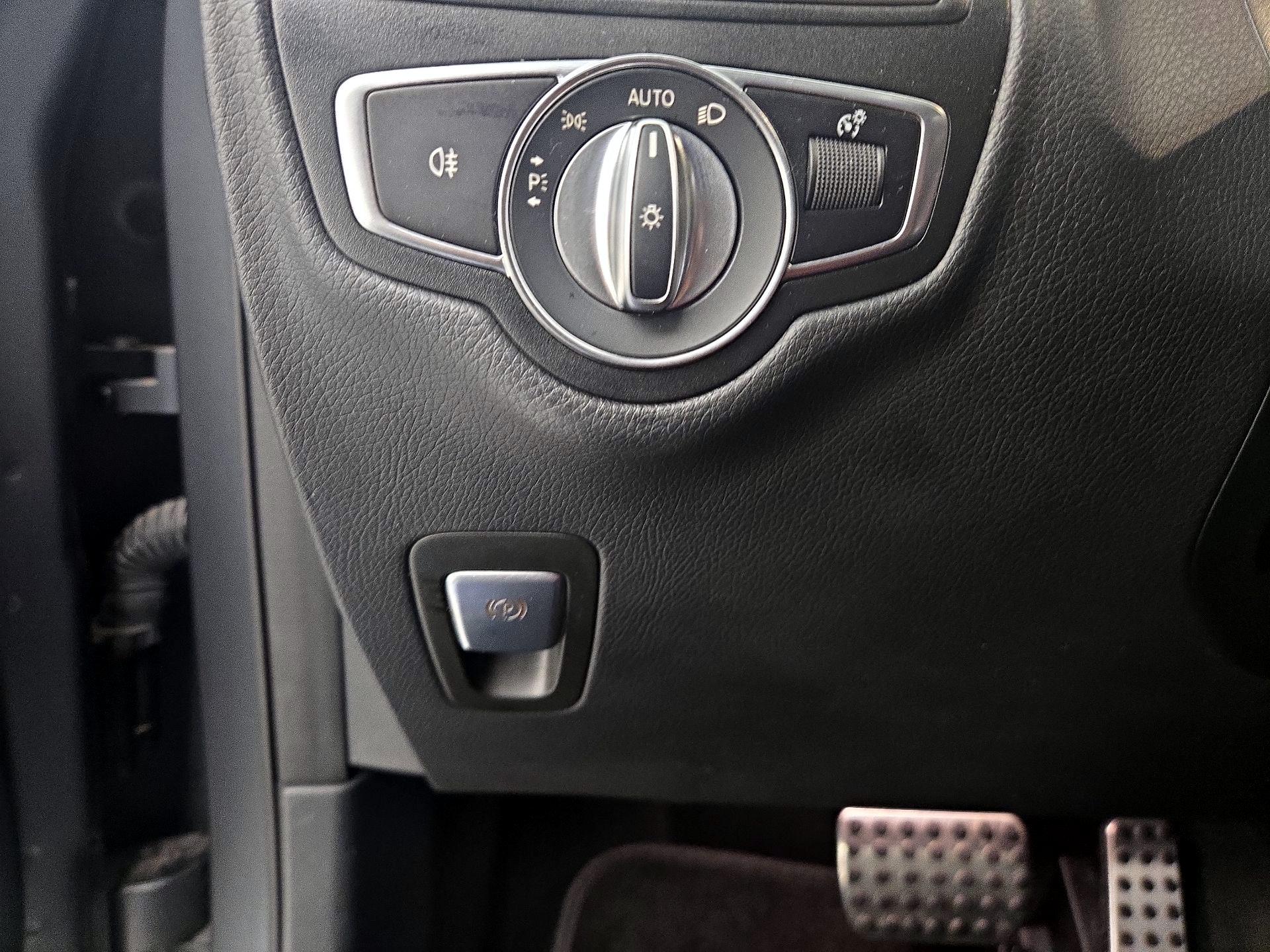 Thumbnail: 2023 Mercedes-Benz GLC - 13