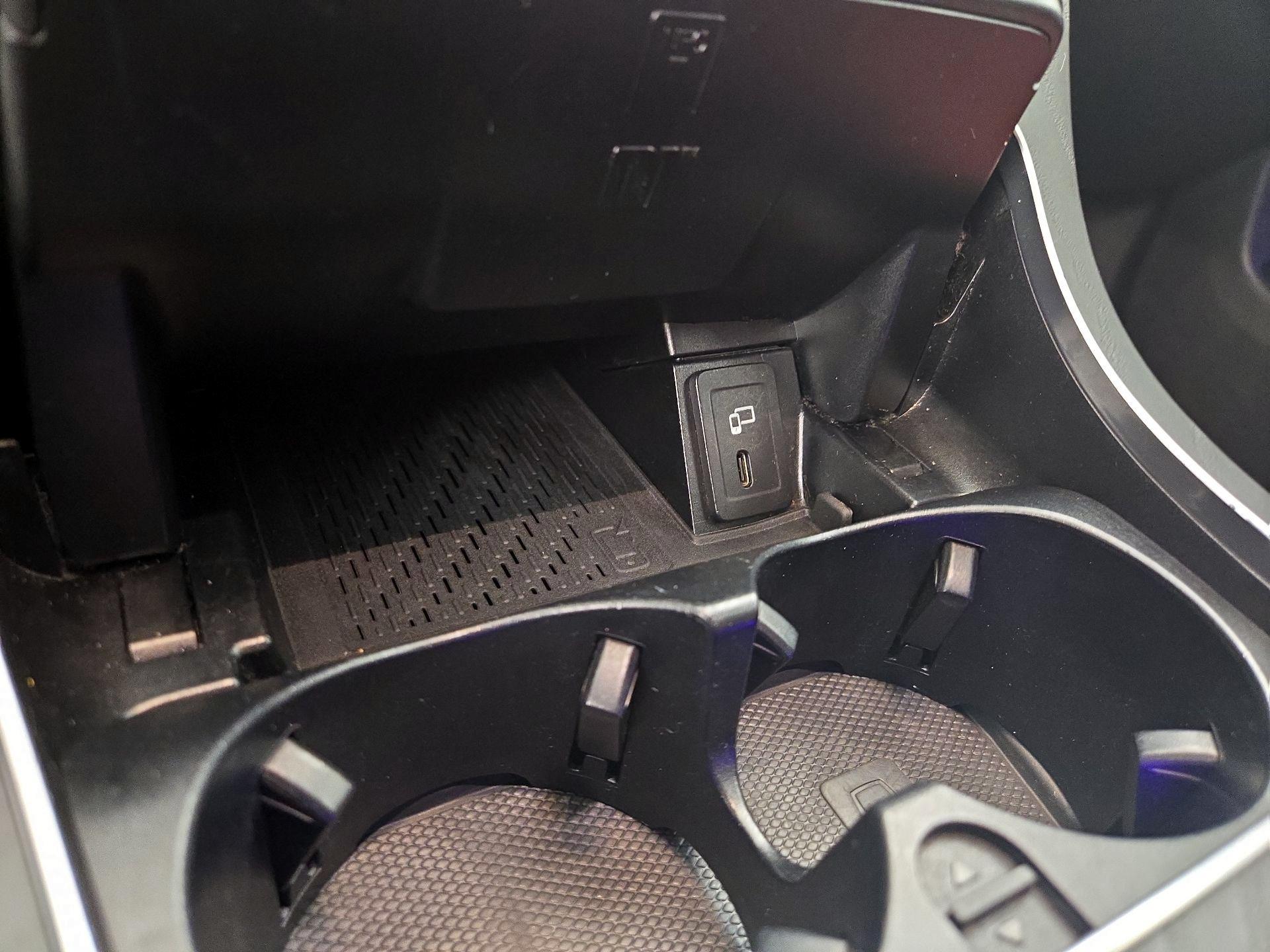 Thumbnail: 2023 Mercedes-Benz GLC - 18