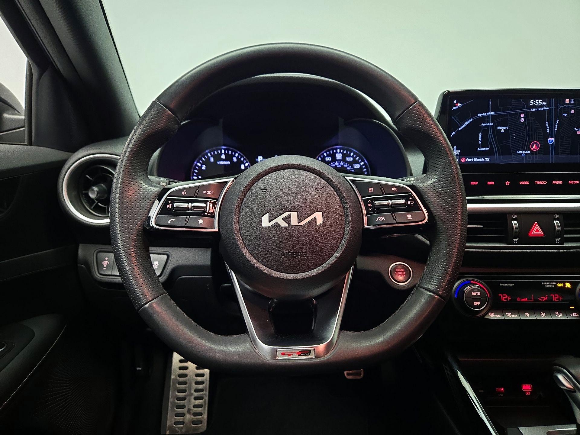 Thumbnail: 2022 Kia Forte - 10