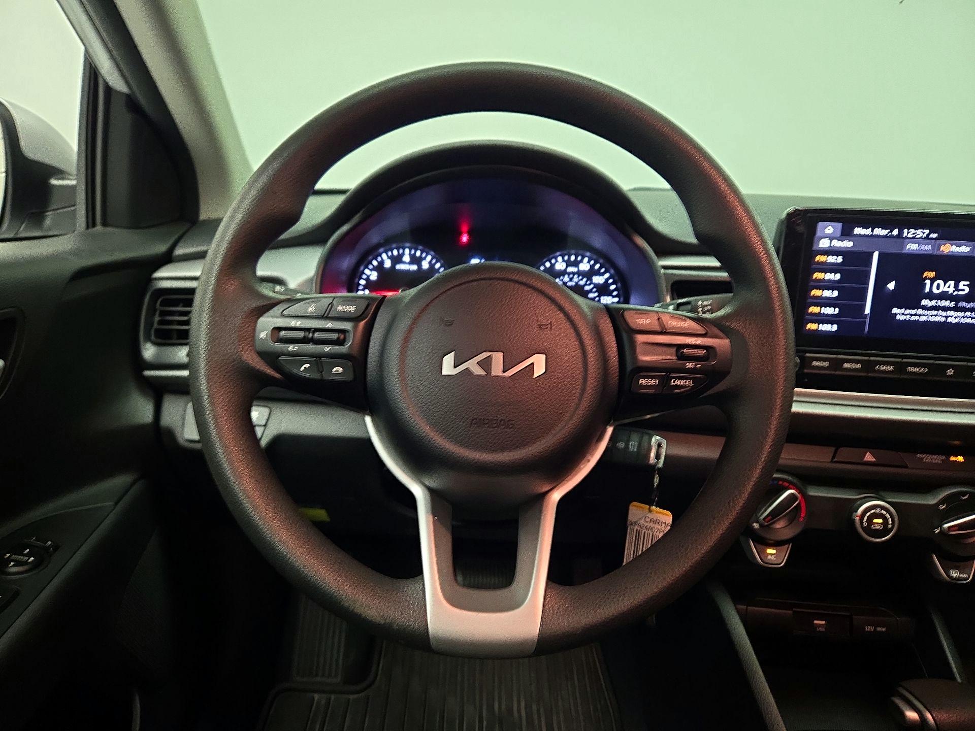 Thumbnail: 2023 Kia Rio - 10