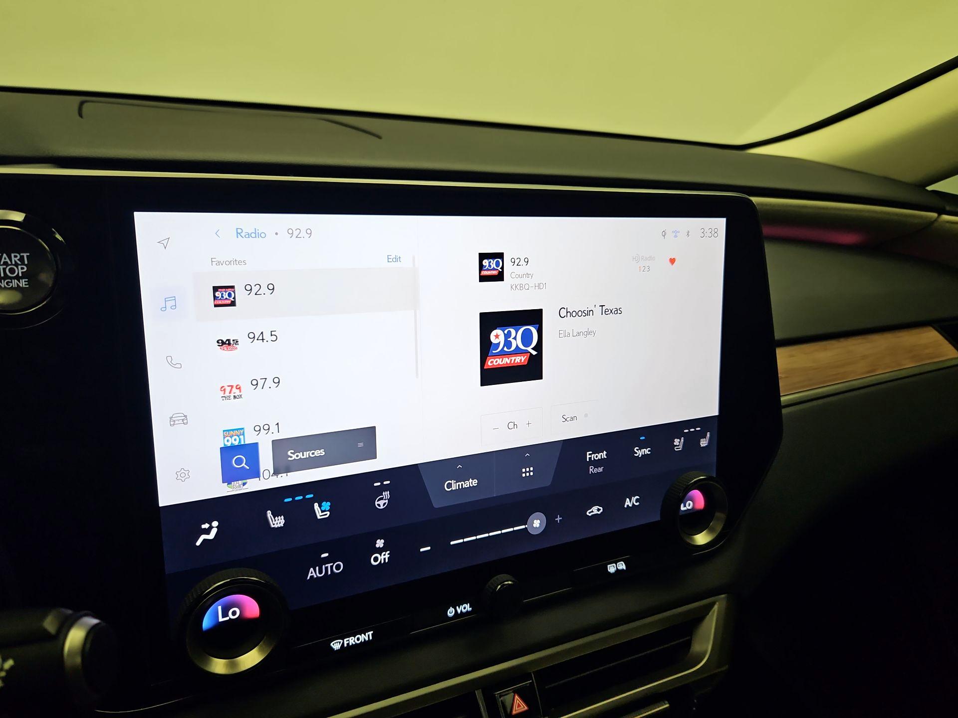 Thumbnail: 2023 Lexus RX - 16