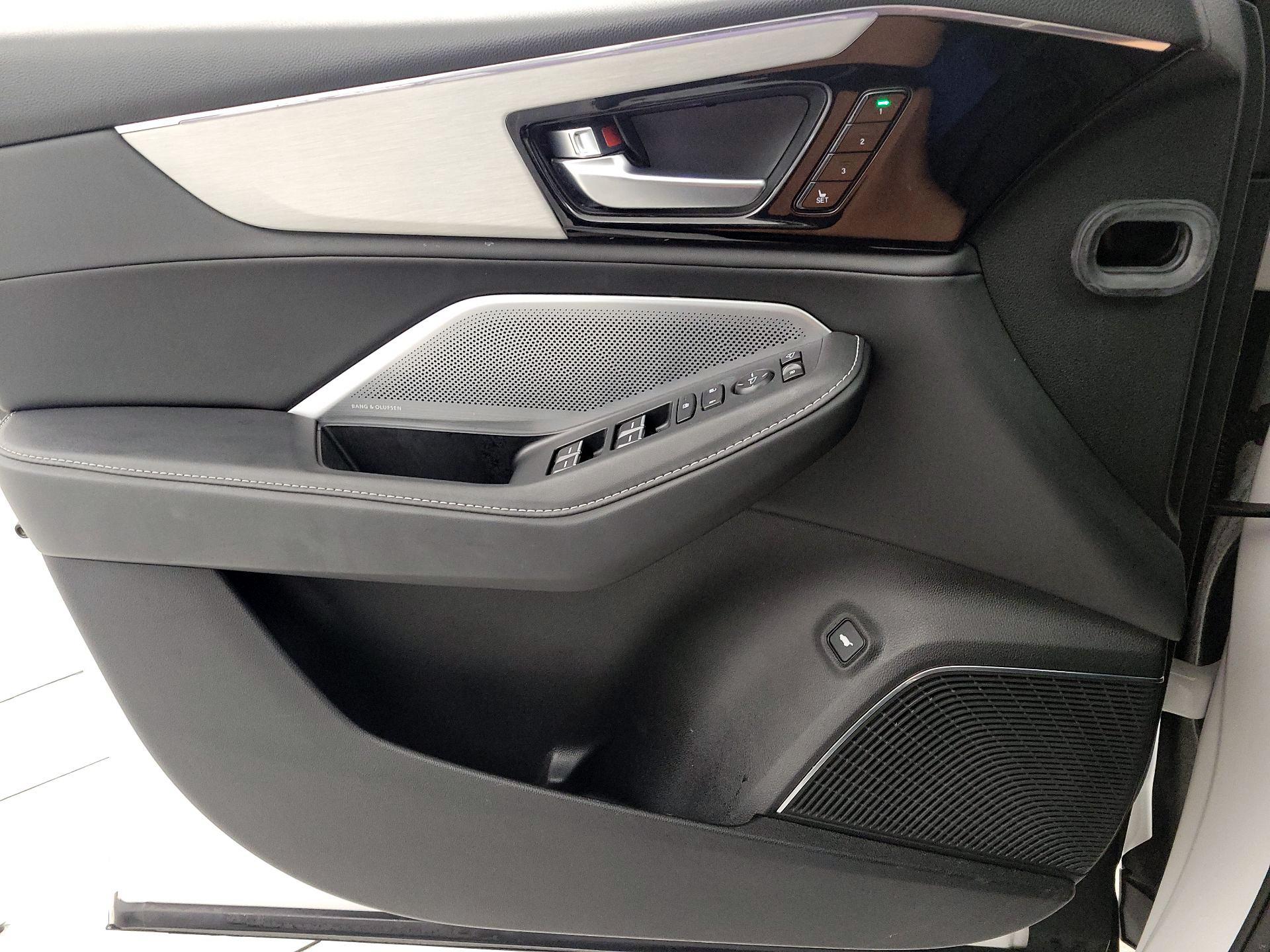 Thumbnail: 2025 Acura MDX - 12