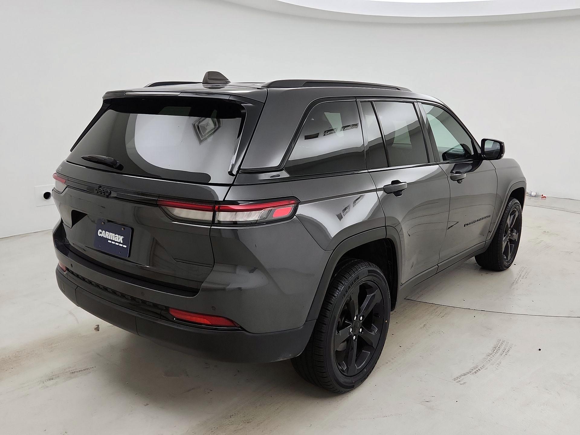 Thumbnail: 2024 Jeep Grand Cherokee - 5