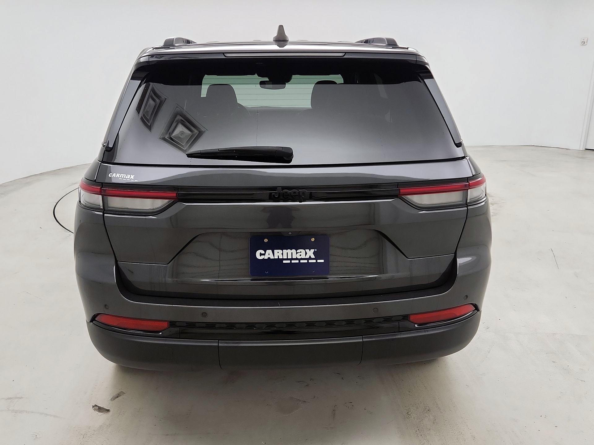 Thumbnail: 2024 Jeep Grand Cherokee - 6