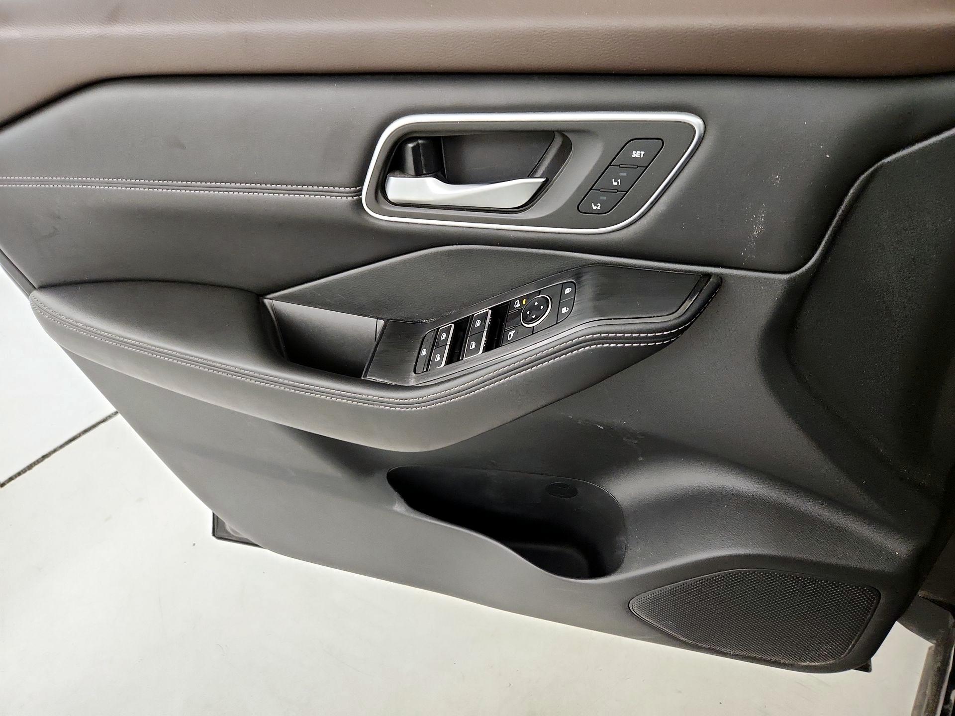 Thumbnail: 2021 Nissan Rogue - 12