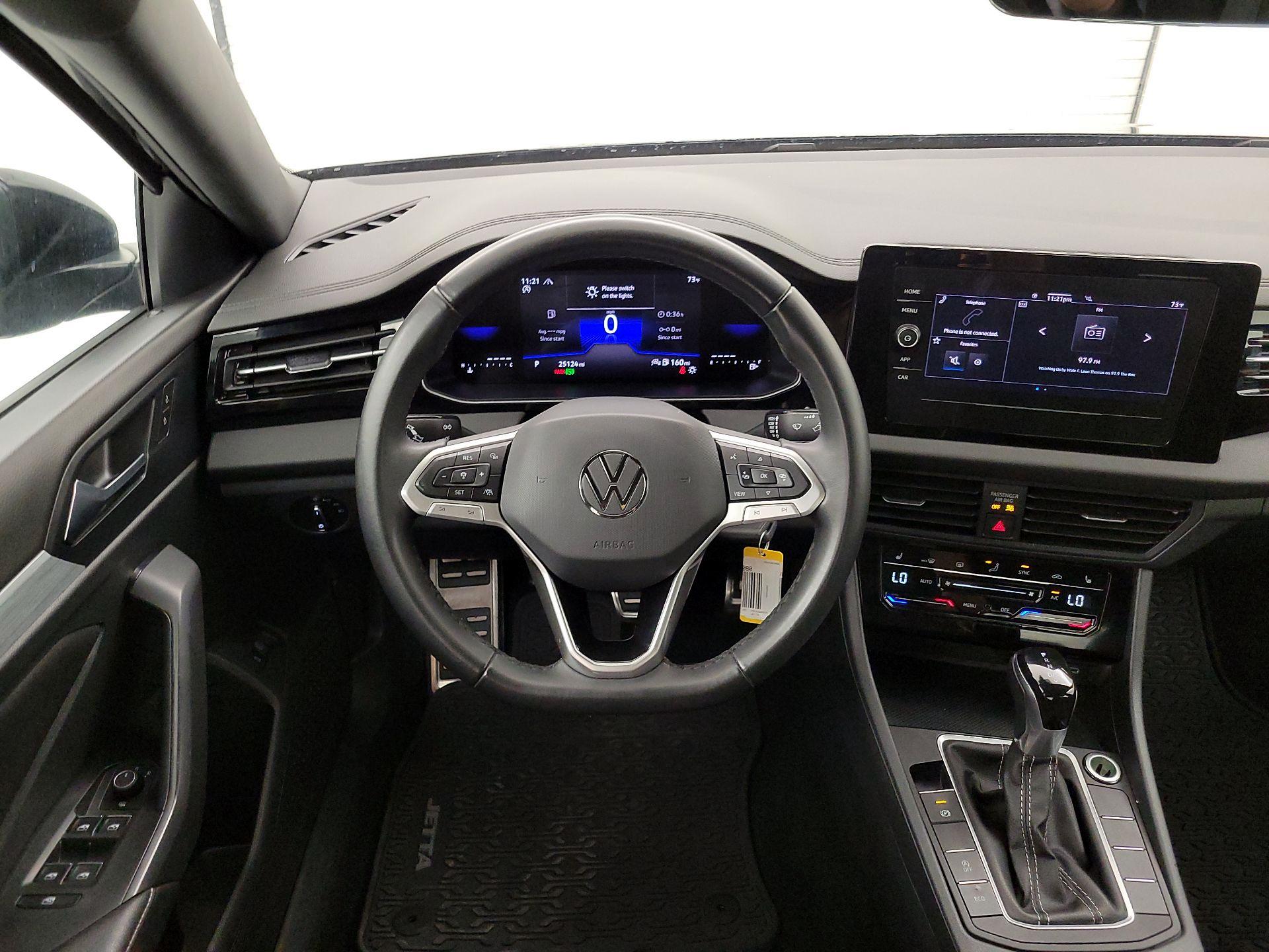 Thumbnail: 2025 Volkswagen Jetta - 10