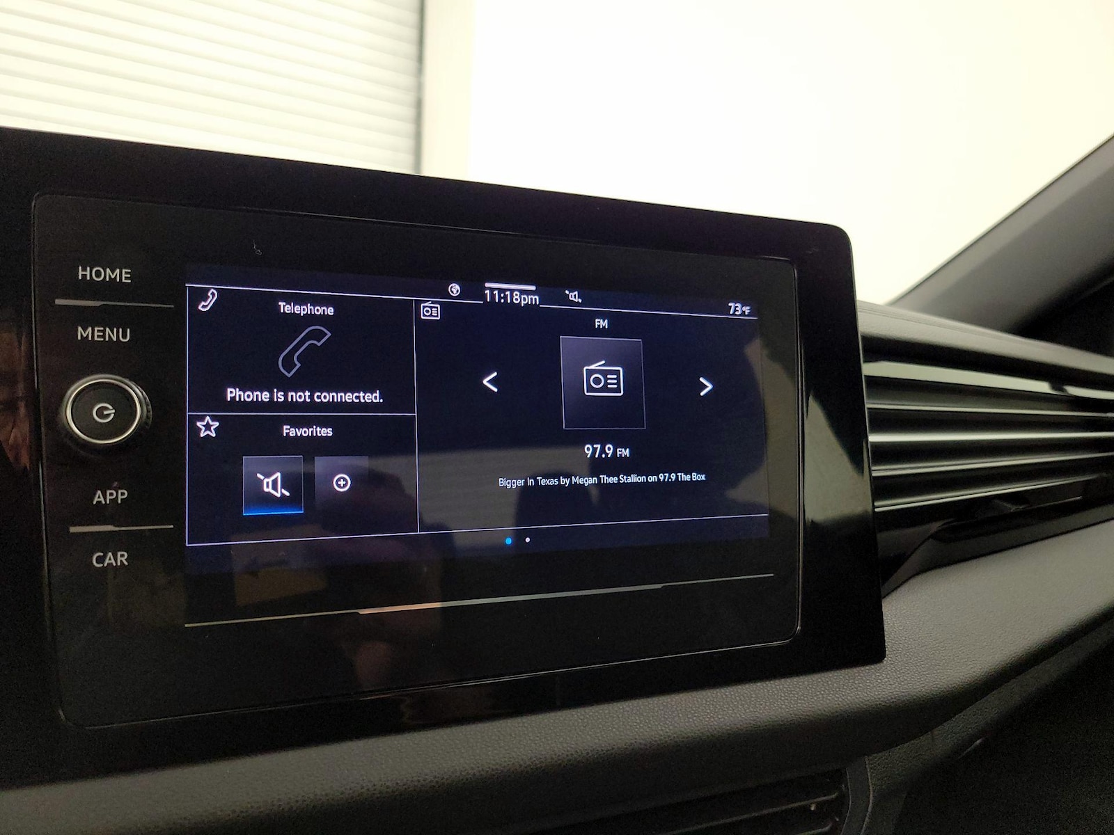 2025 Volkswagen Jetta Sport - Photo 16