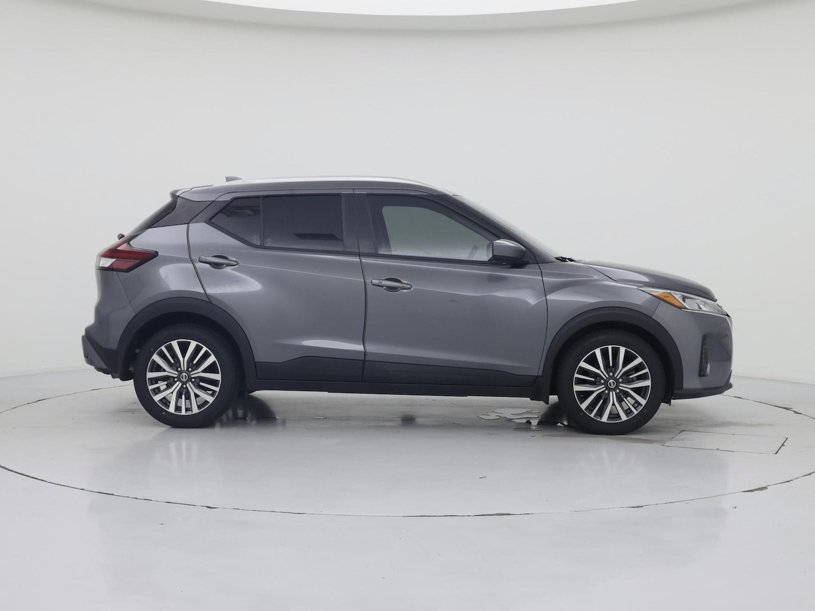 2021 Nissan Kicks SV - Photo 8