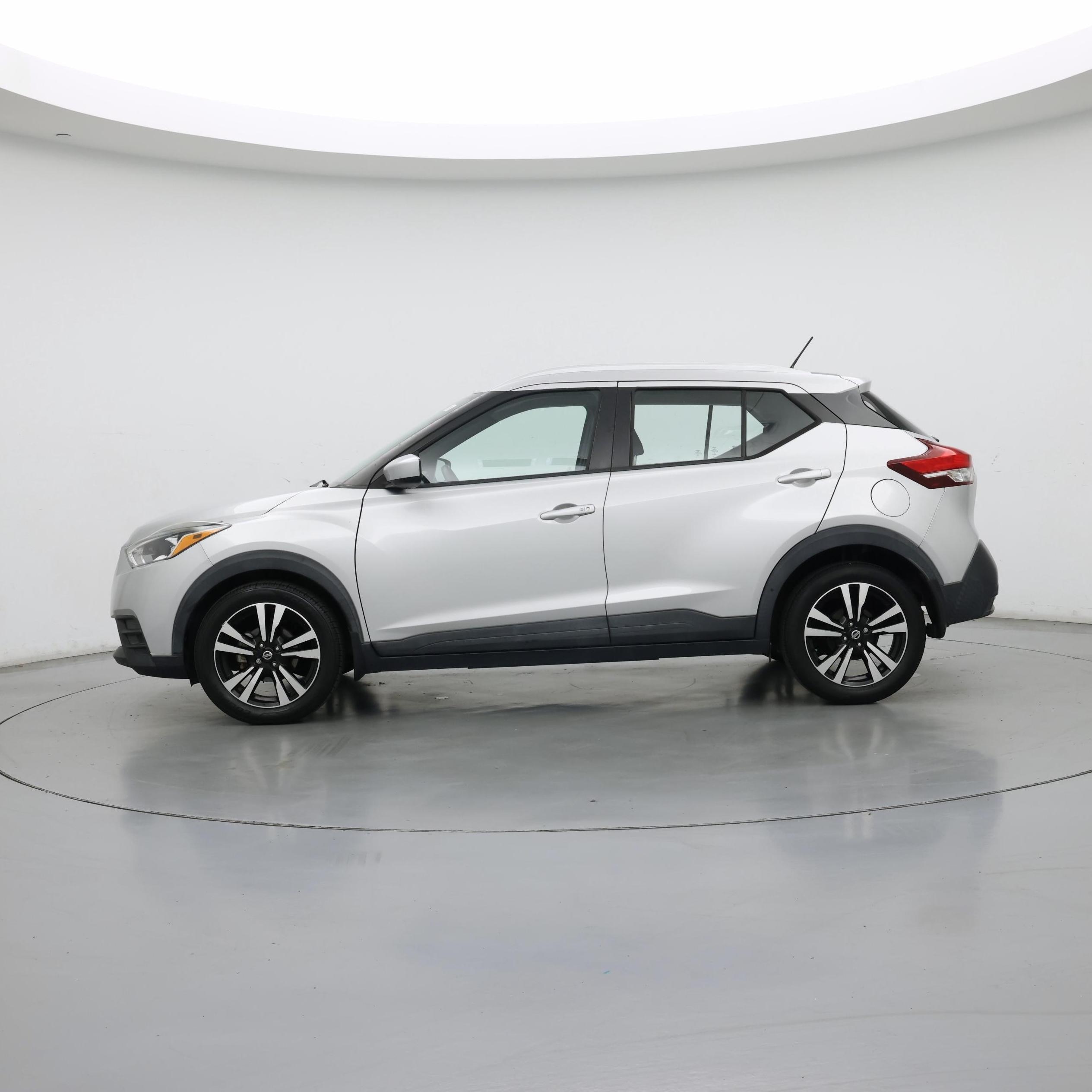 Thumbnail: 2019 Nissan Kicks - 3