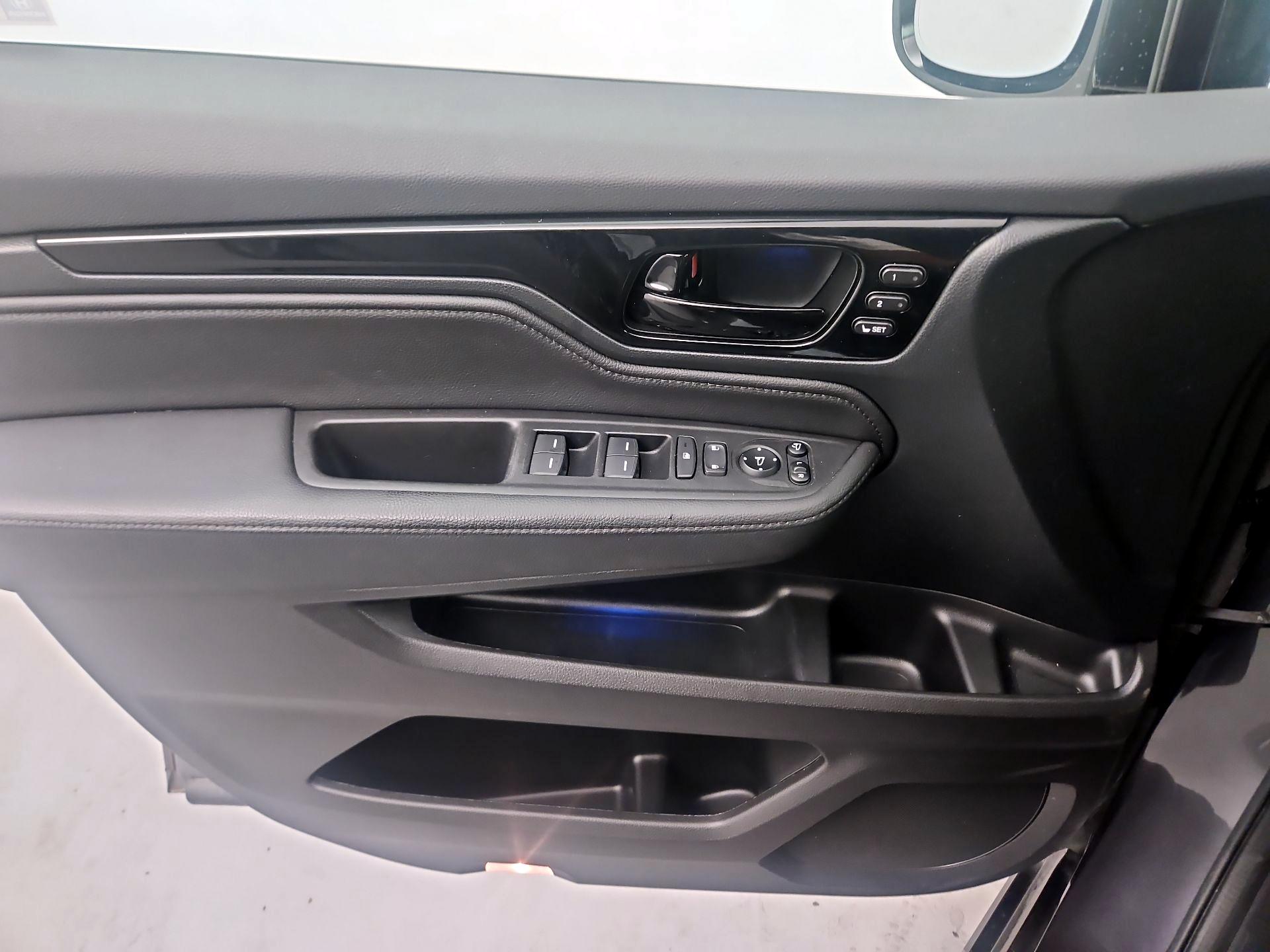 Thumbnail: 2023 Honda Odyssey - 12