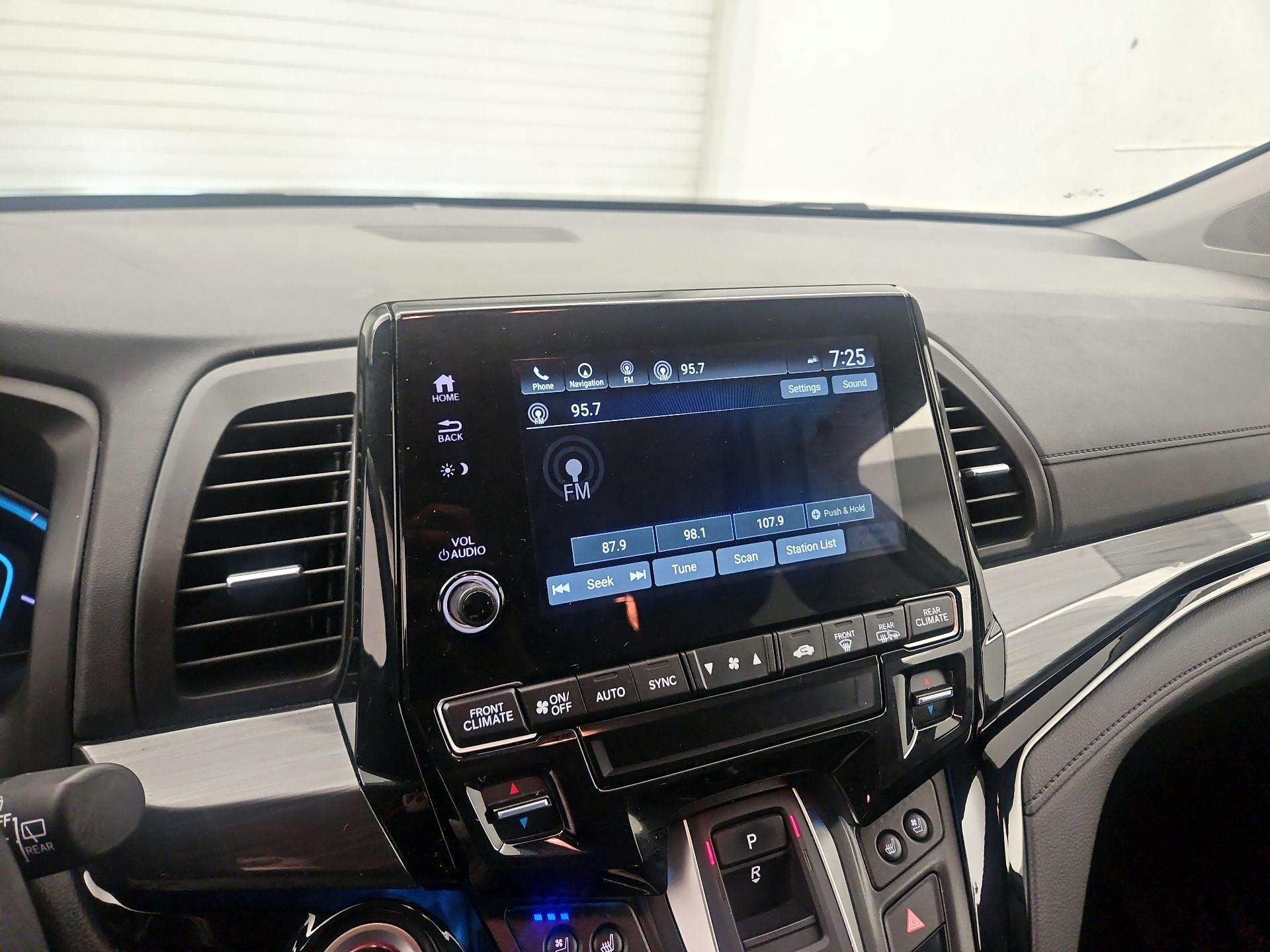 Thumbnail: 2023 Honda Odyssey - 14