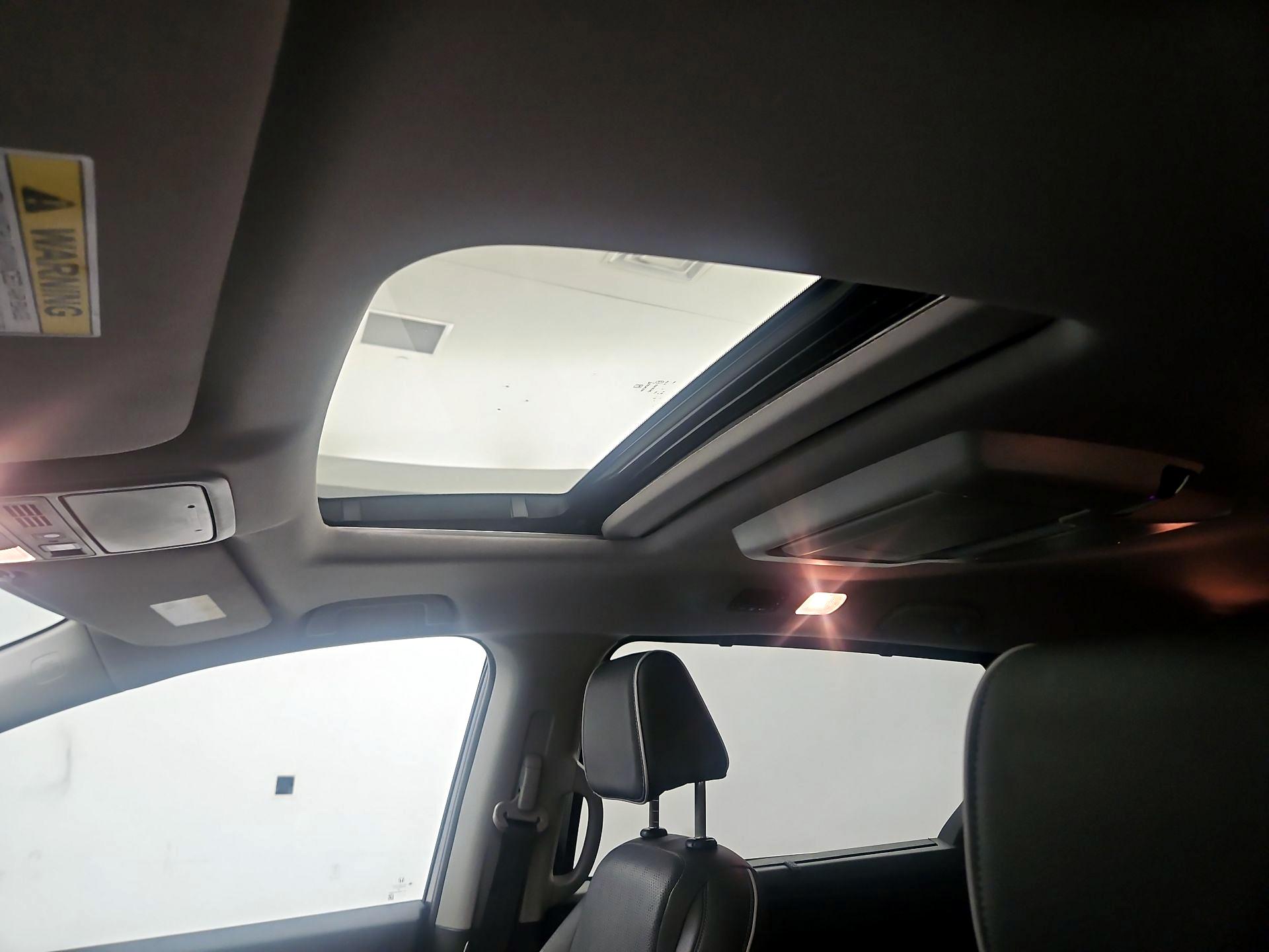 Thumbnail: 2023 Honda Odyssey - 18