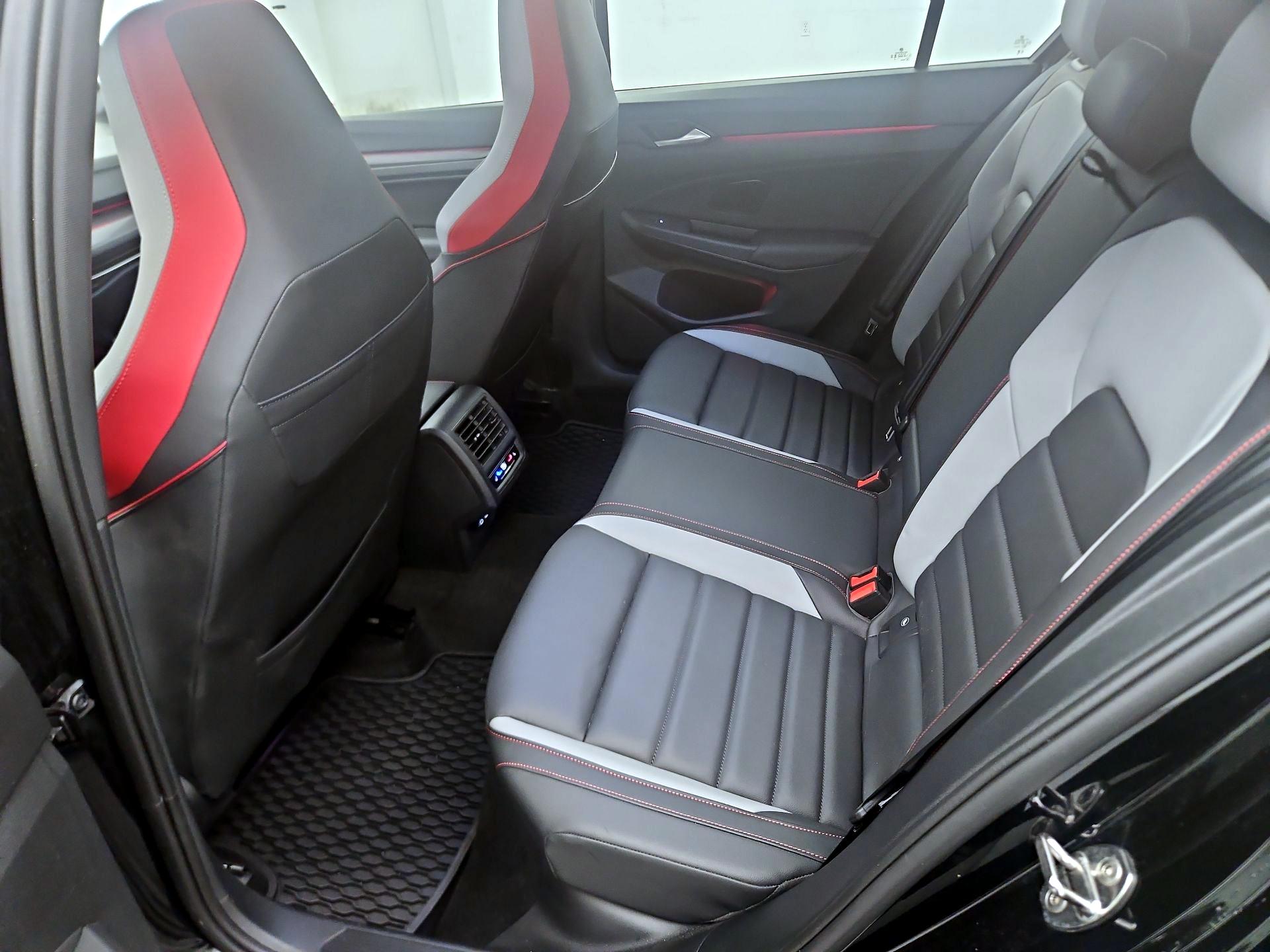 Thumbnail: 2024 Volkswagen Golf - 16