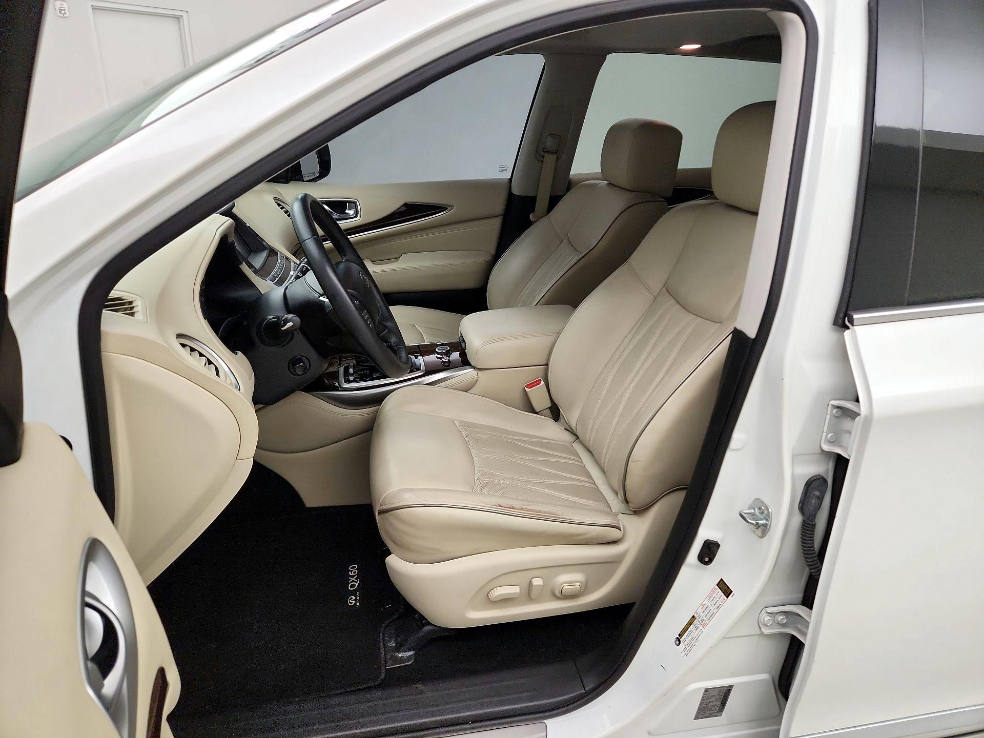 Thumbnail: 2016 INFINITI QX60 - 11