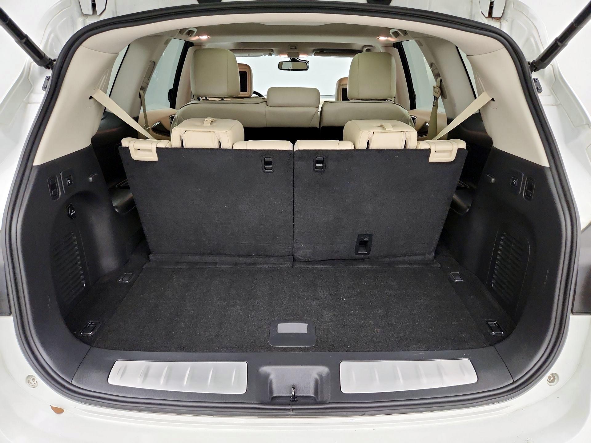 Thumbnail: 2016 INFINITI QX60 - 16