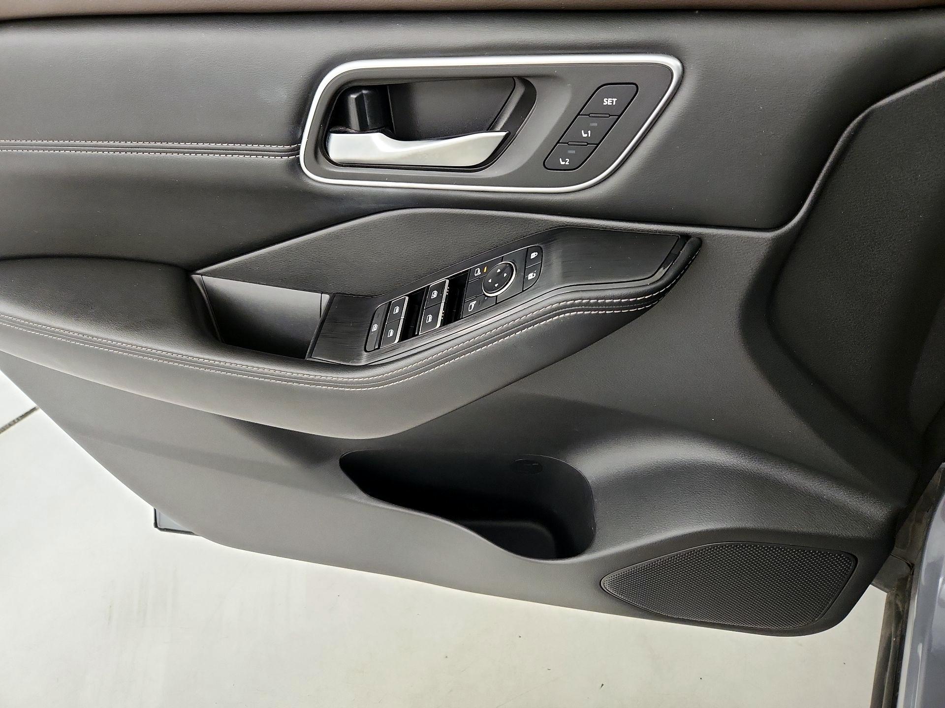 Thumbnail: 2021 Nissan Rogue - 12