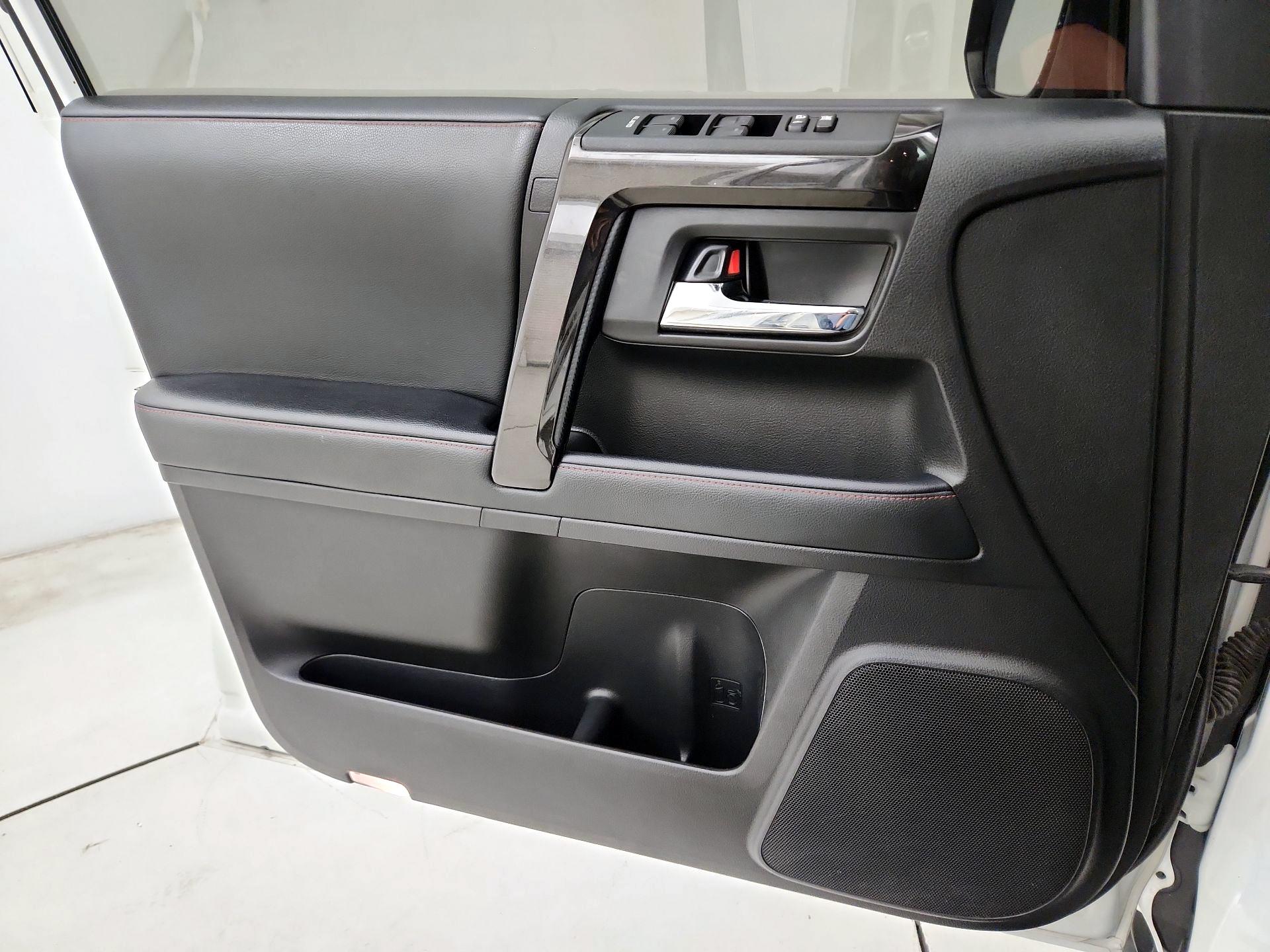 Thumbnail: 2021 Toyota 4Runner - 12