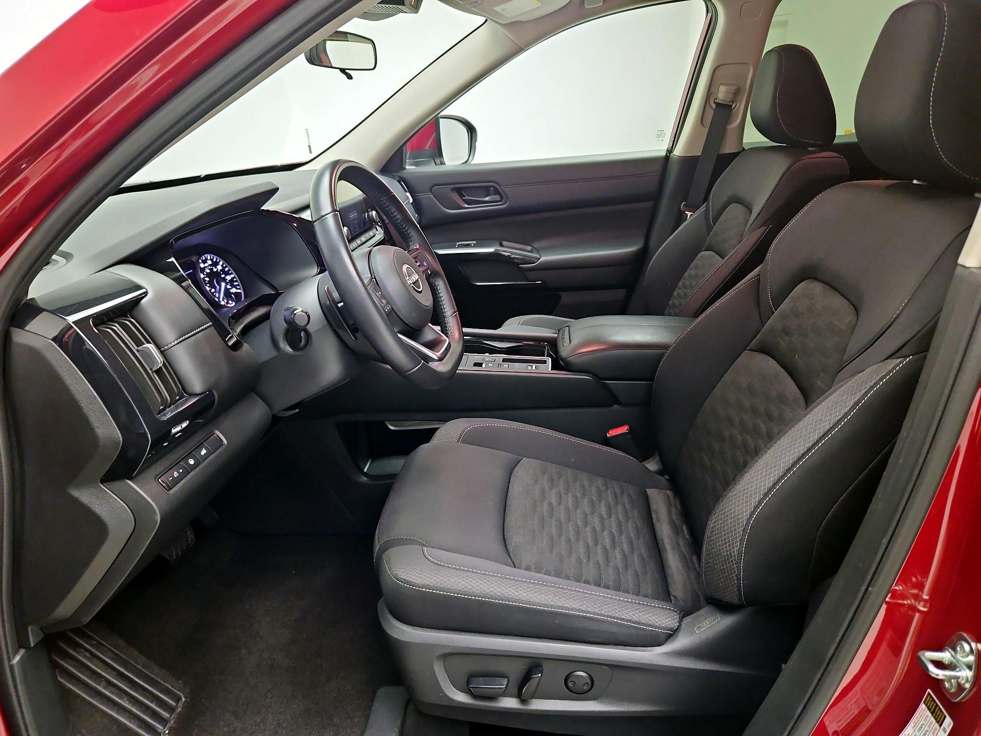 Thumbnail: 2025 Nissan Pathfinder - 11