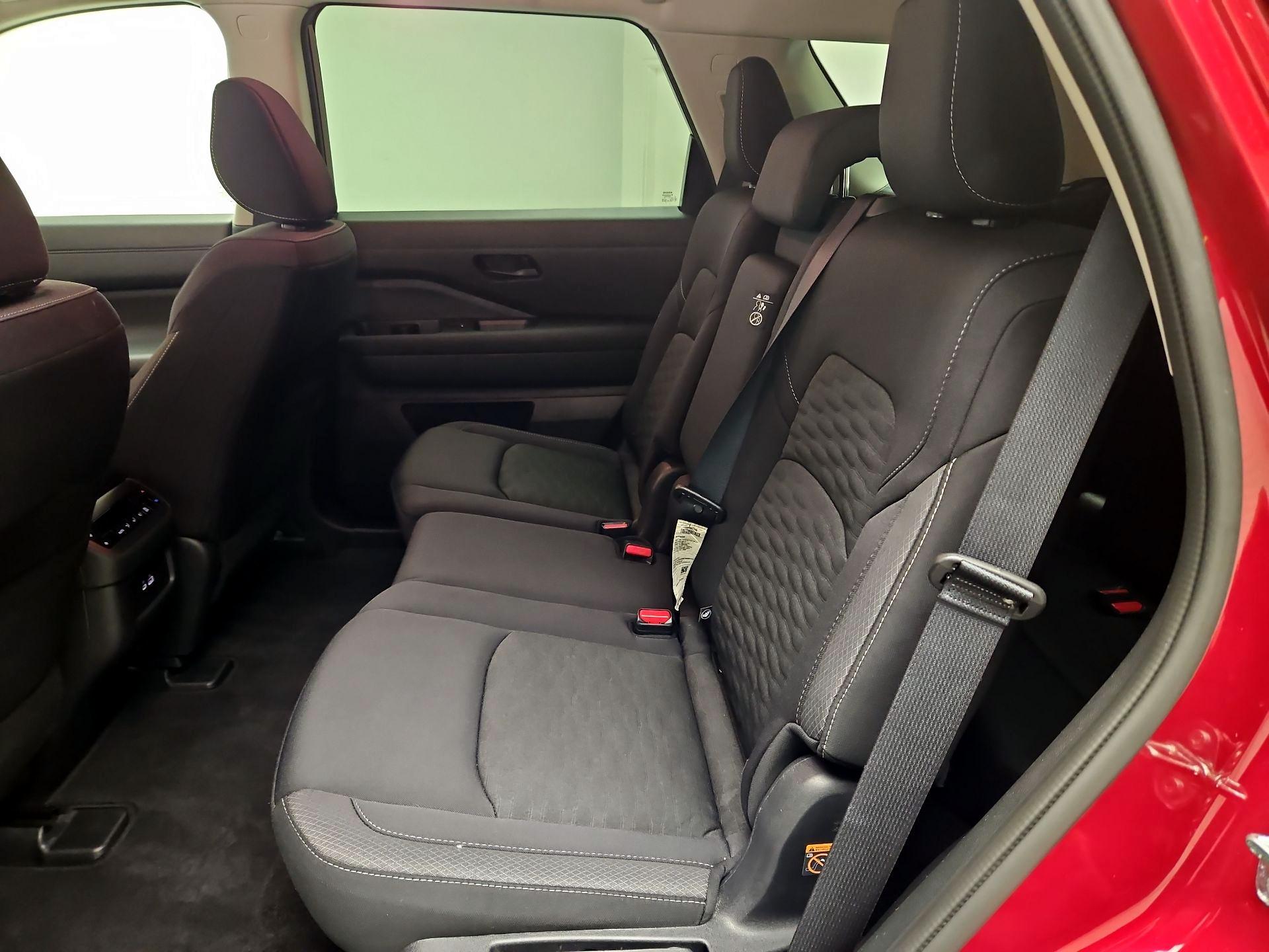 Thumbnail: 2025 Nissan Pathfinder - 19