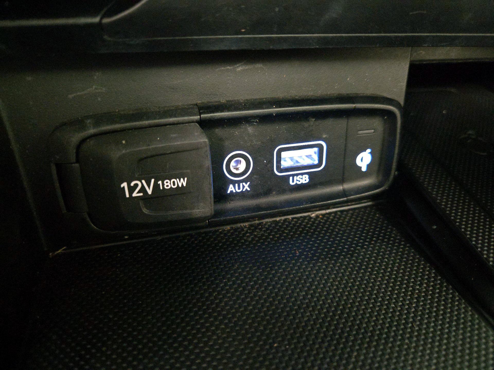 Thumbnail: 2021 Genesis G70 - 19