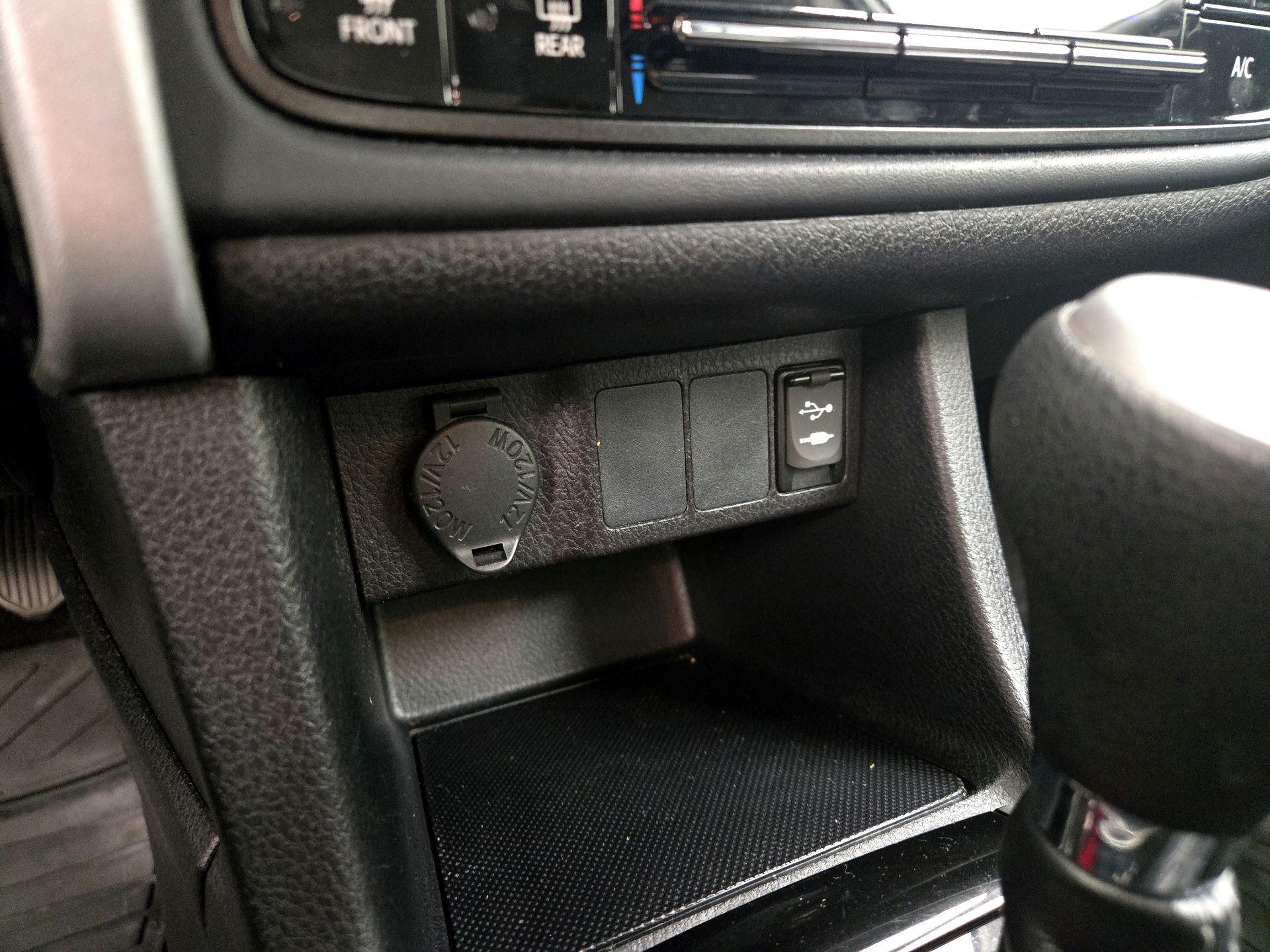 Thumbnail: 2019 Toyota Corolla - 18
