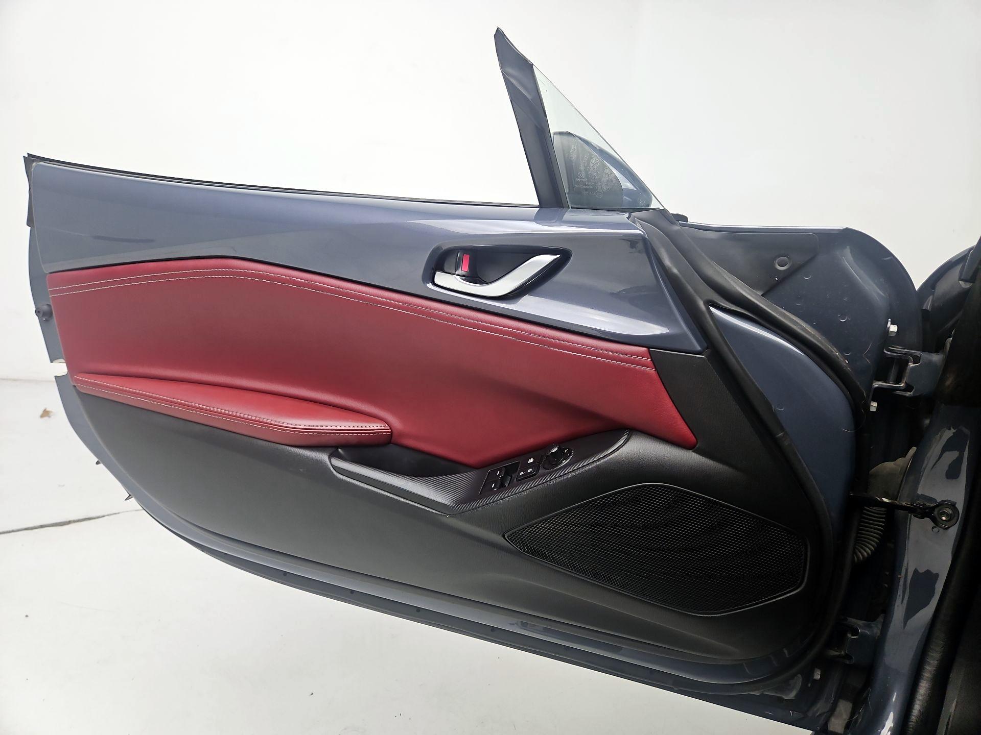 Thumbnail: 2020 Mazda MX-5 Miata - 12