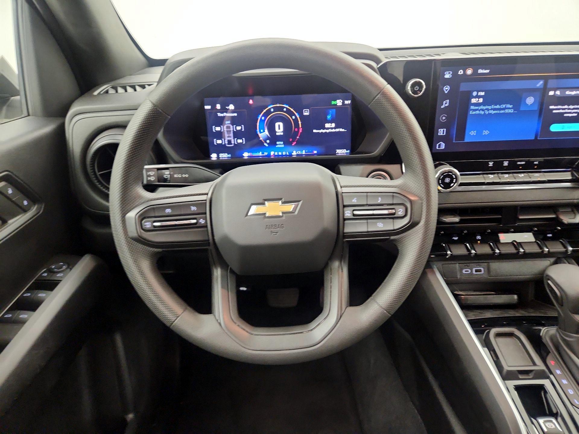 Thumbnail: 2024 Chevrolet Colorado - 10