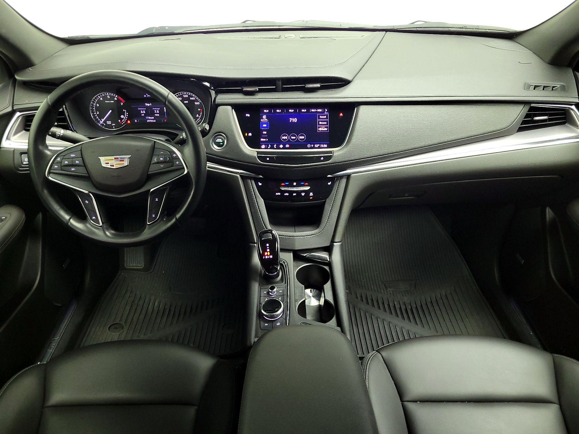 Thumbnail: 2022 Cadillac XT5 - 9