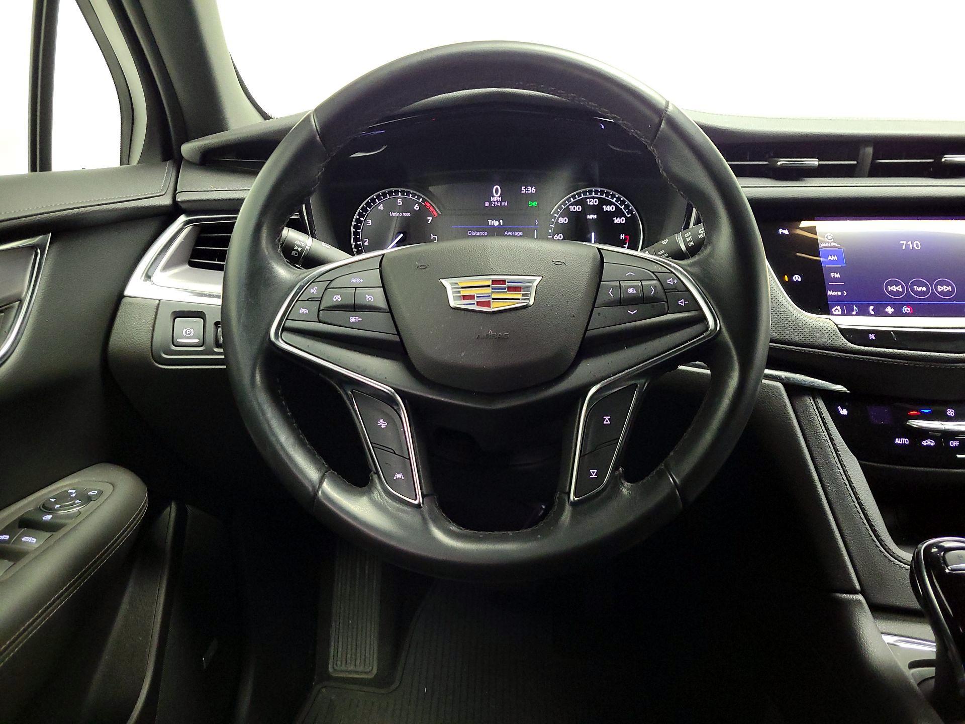 Thumbnail: 2022 Cadillac XT5 - 10