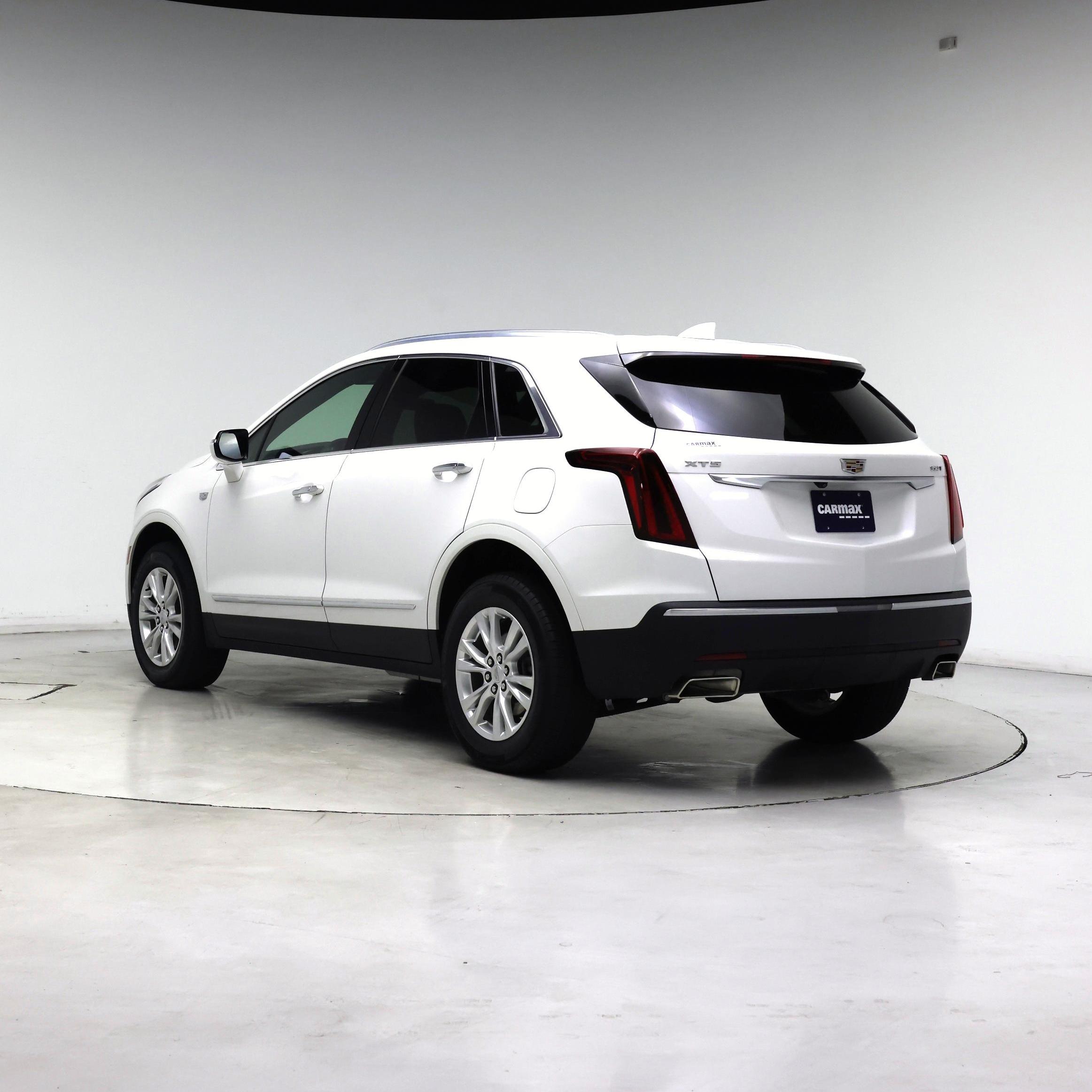 Thumbnail: 2022 Cadillac XT5 - 2