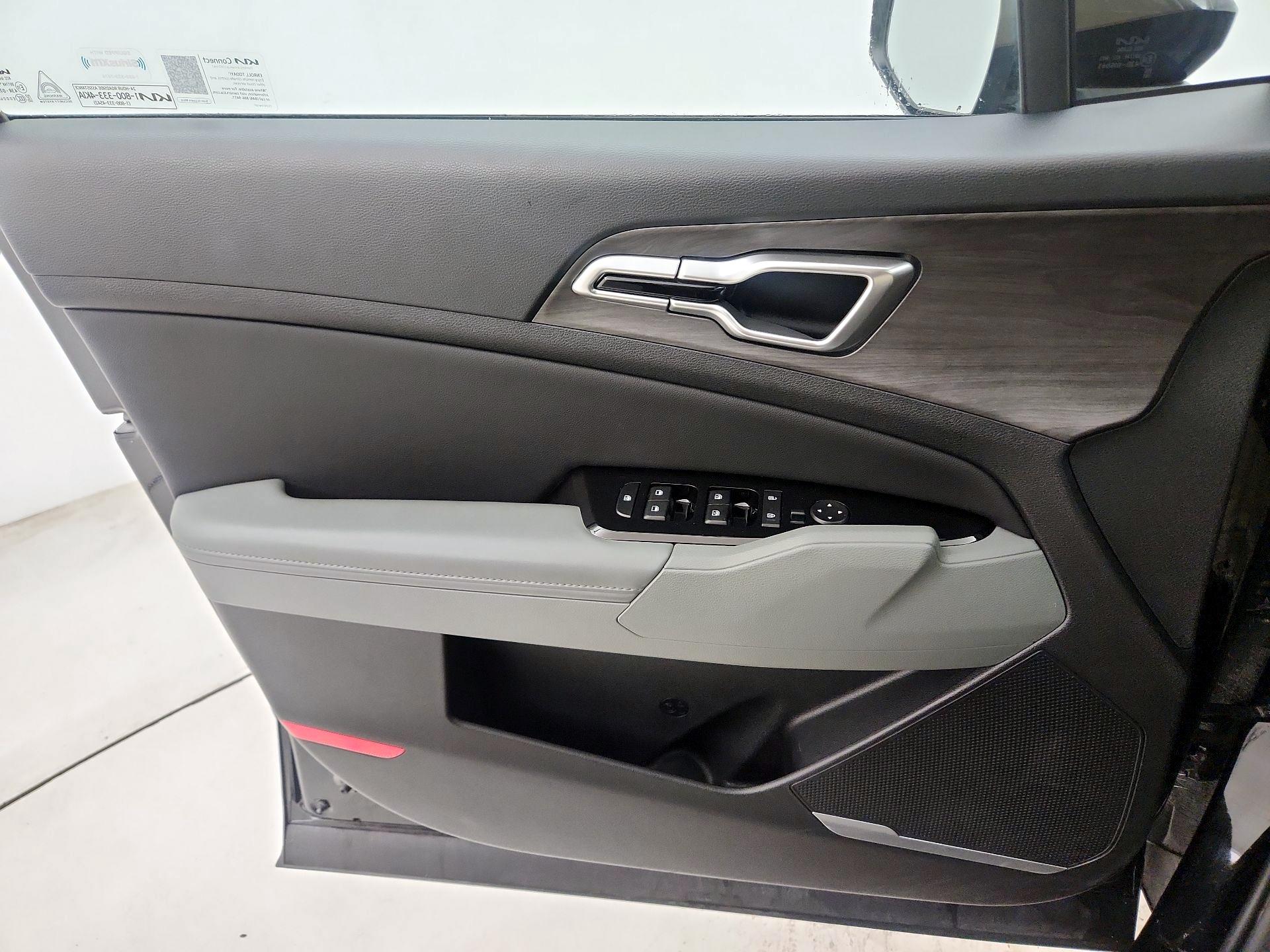 Thumbnail: 2023 Kia Sportage - 12