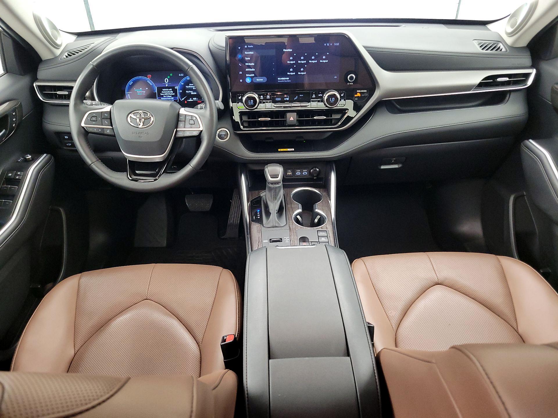 Thumbnail: 2025 Toyota Highlander - 9
