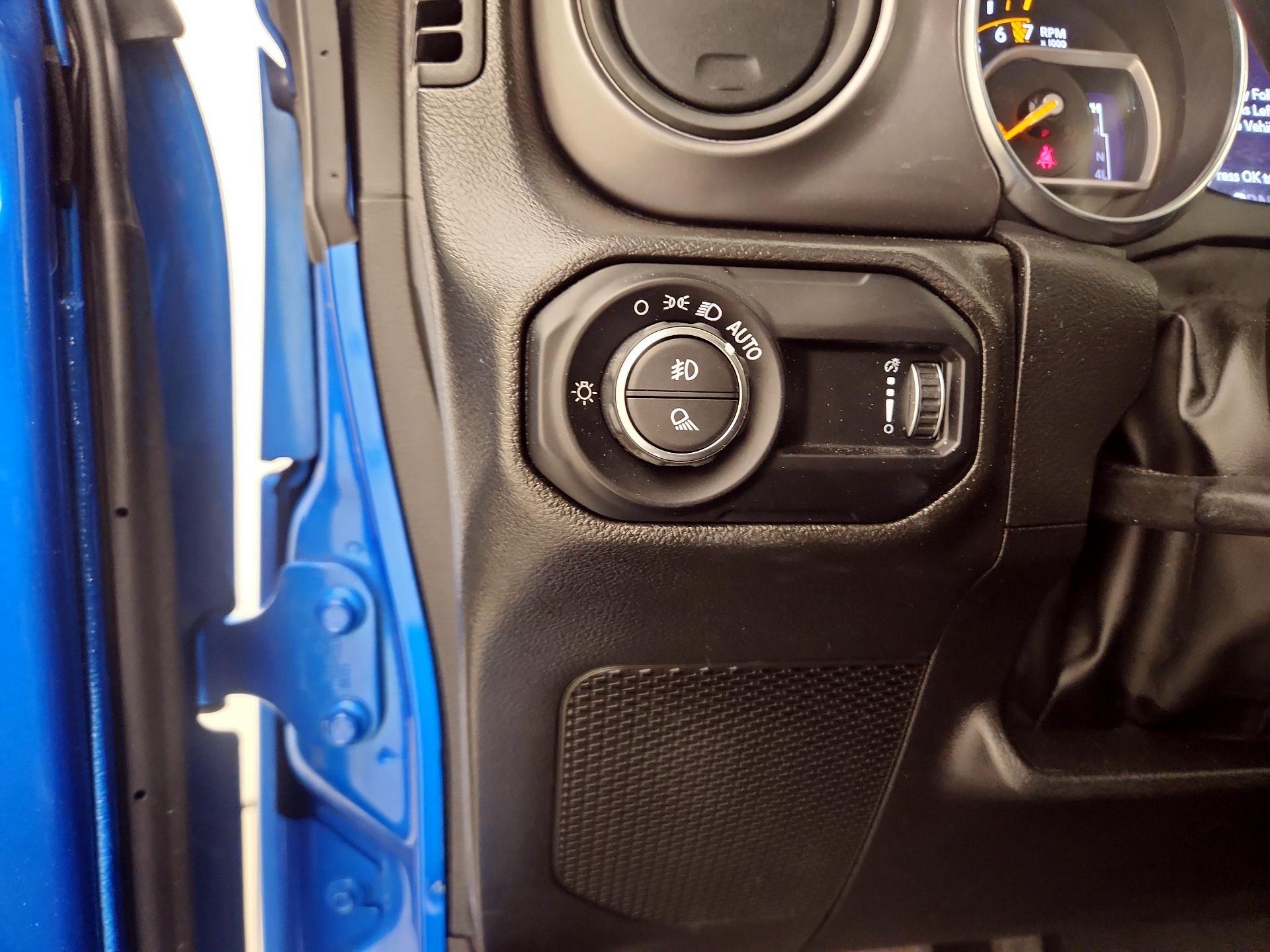 Thumbnail: 2023 Jeep Gladiator - 13