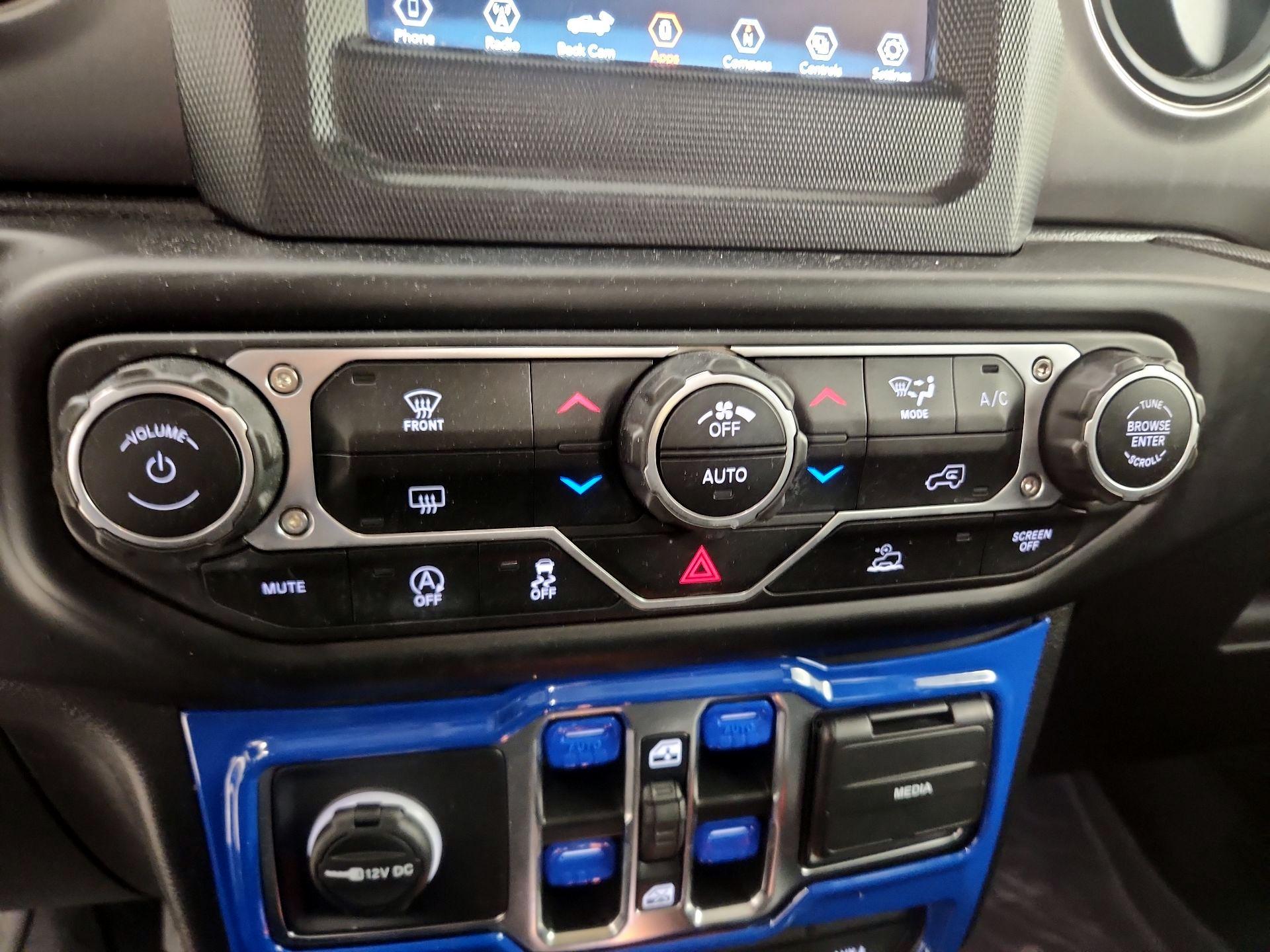 Thumbnail: 2023 Jeep Gladiator - 16