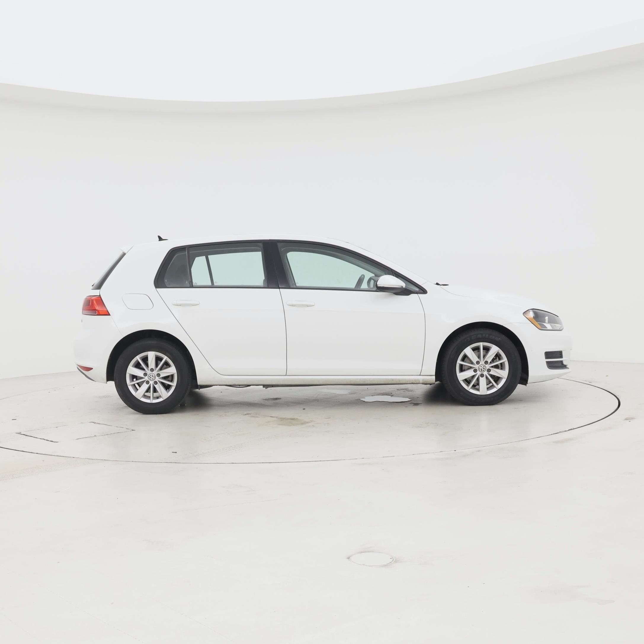 Thumbnail: 2016 Volkswagen Golf - 7