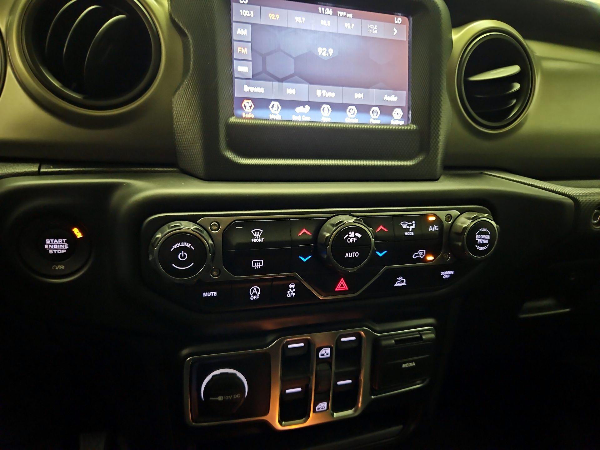 Thumbnail: 2020 Jeep Gladiator - 15